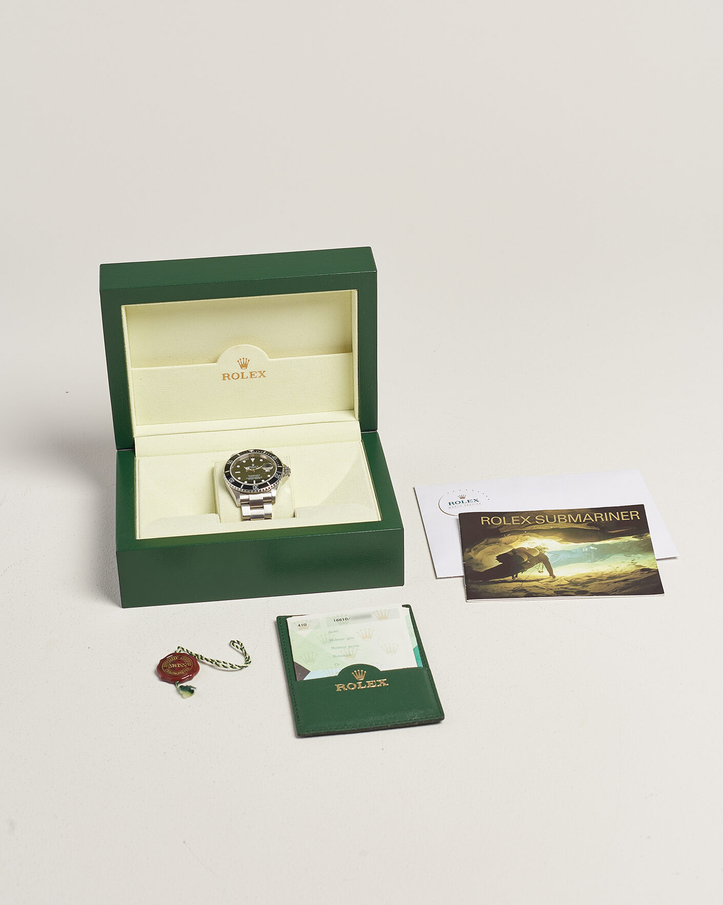 Uomini | Pre-Owned & Vintage Watches | Rolex Pre-Owned | Submariner Date