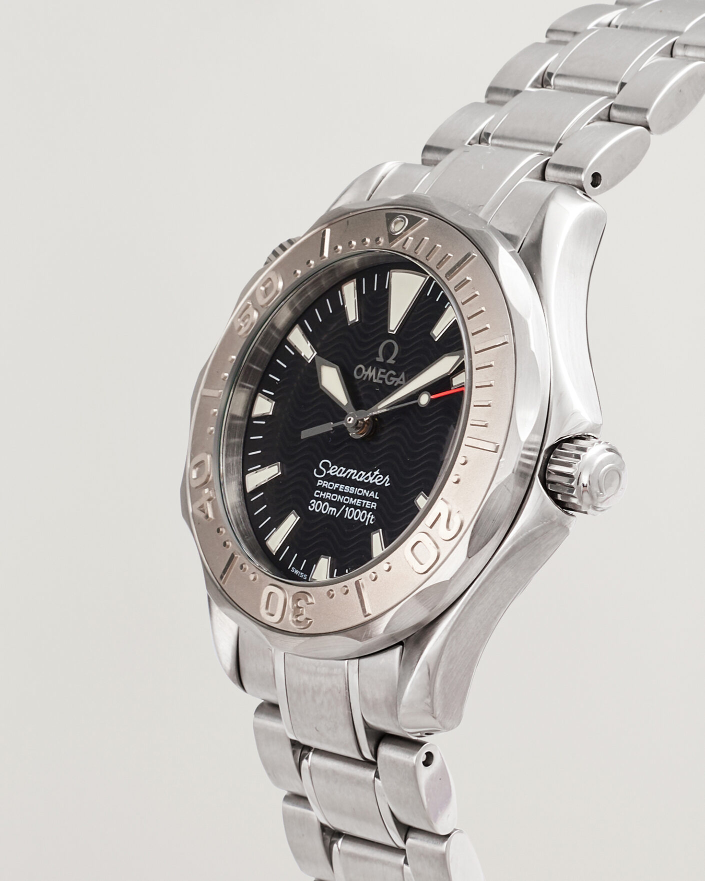 Uomini | Pre-Owned & Vintage Watches | Omega Pre-Owned | Seamaster 300M Midsize