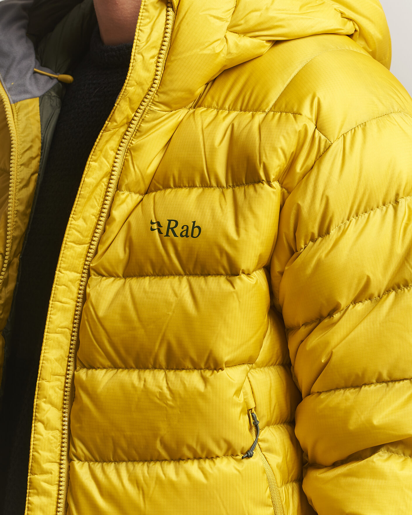 Uomini | Giacche | Rab | Electron Pro Hoody Mid Down Jacket Dark Pollen