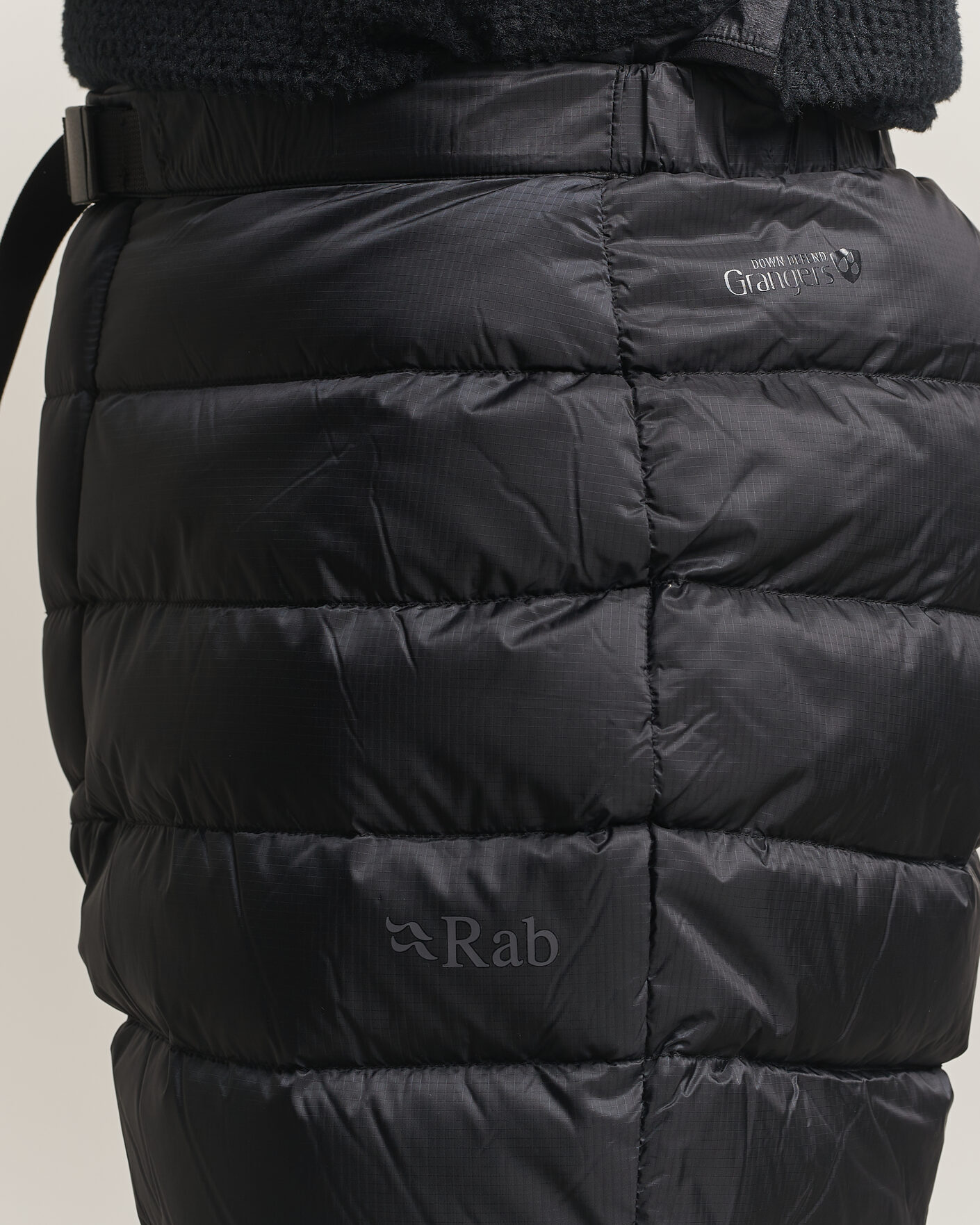 Uomini | Pantaloni | Rab | Electron Pro Down Padded Pants Black