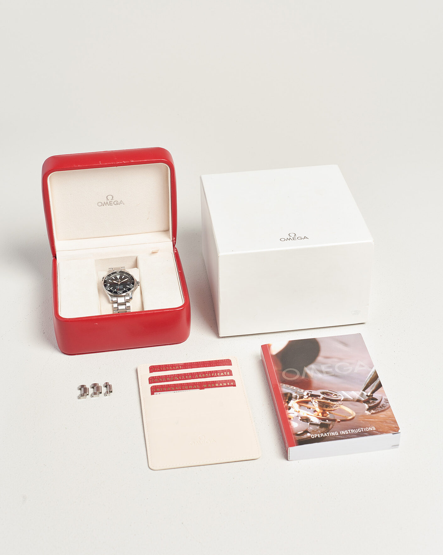 Uomini | Pre-Owned & Vintage Watches | Omega Pre-Owned | Seamaster 300M Peter Blake 36mm