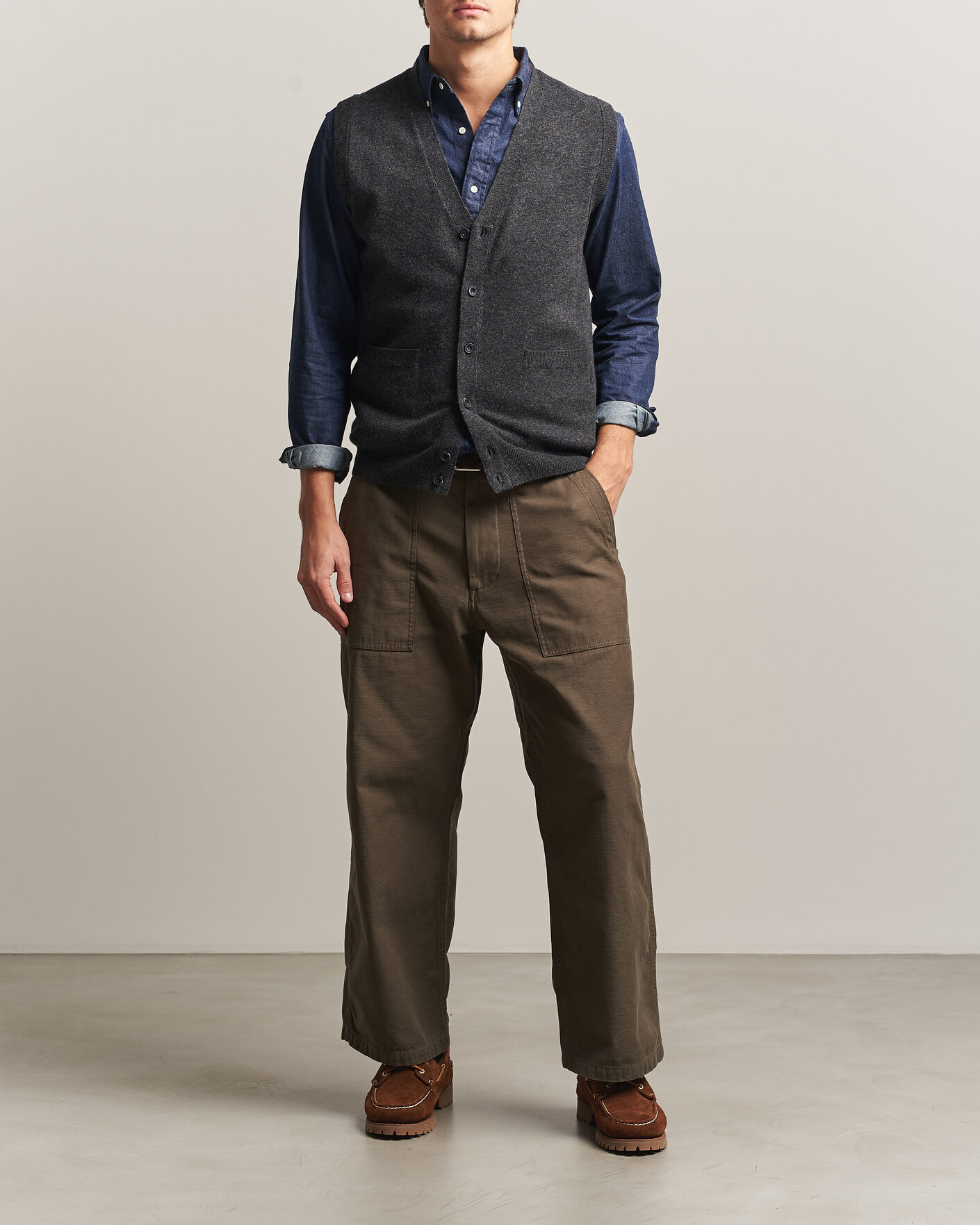 Uomini | Maglieria | BEAMS PLUS | Button Knit Vest Charcoal