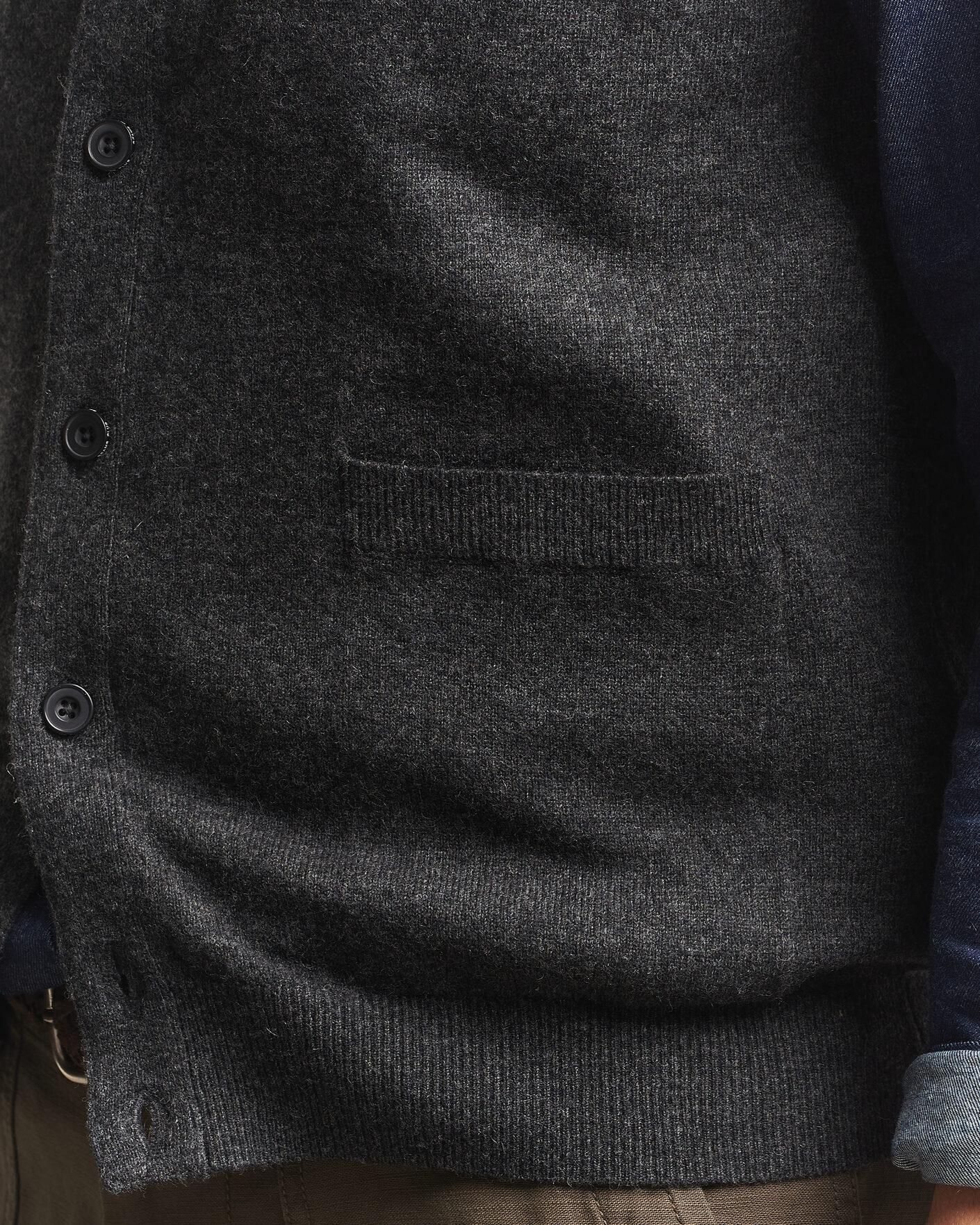 Uomini | Maglieria | BEAMS PLUS | Button Knit Vest Charcoal