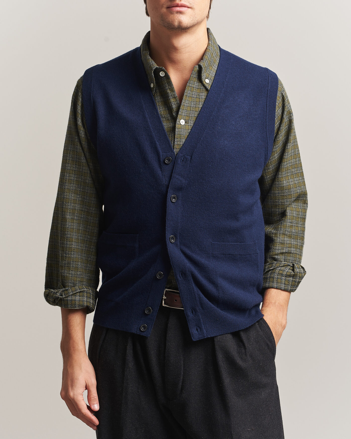 Uomini | Maglieria | BEAMS PLUS | Button Knit Vest Navy