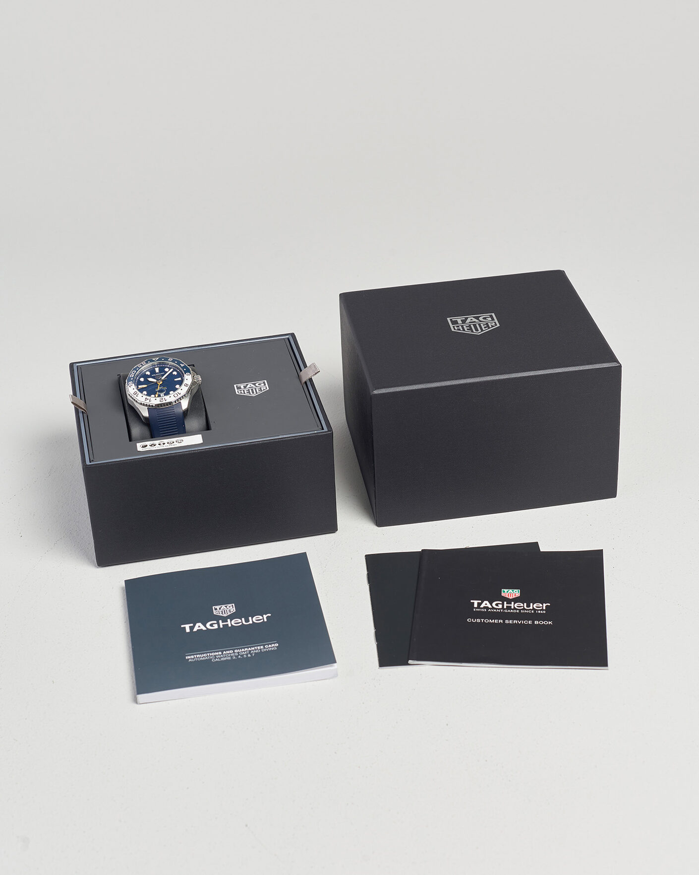 Uomini | Pre-Owned & Vintage Watches | Tag Heuer Pre-Owned | Acuaracer GMT