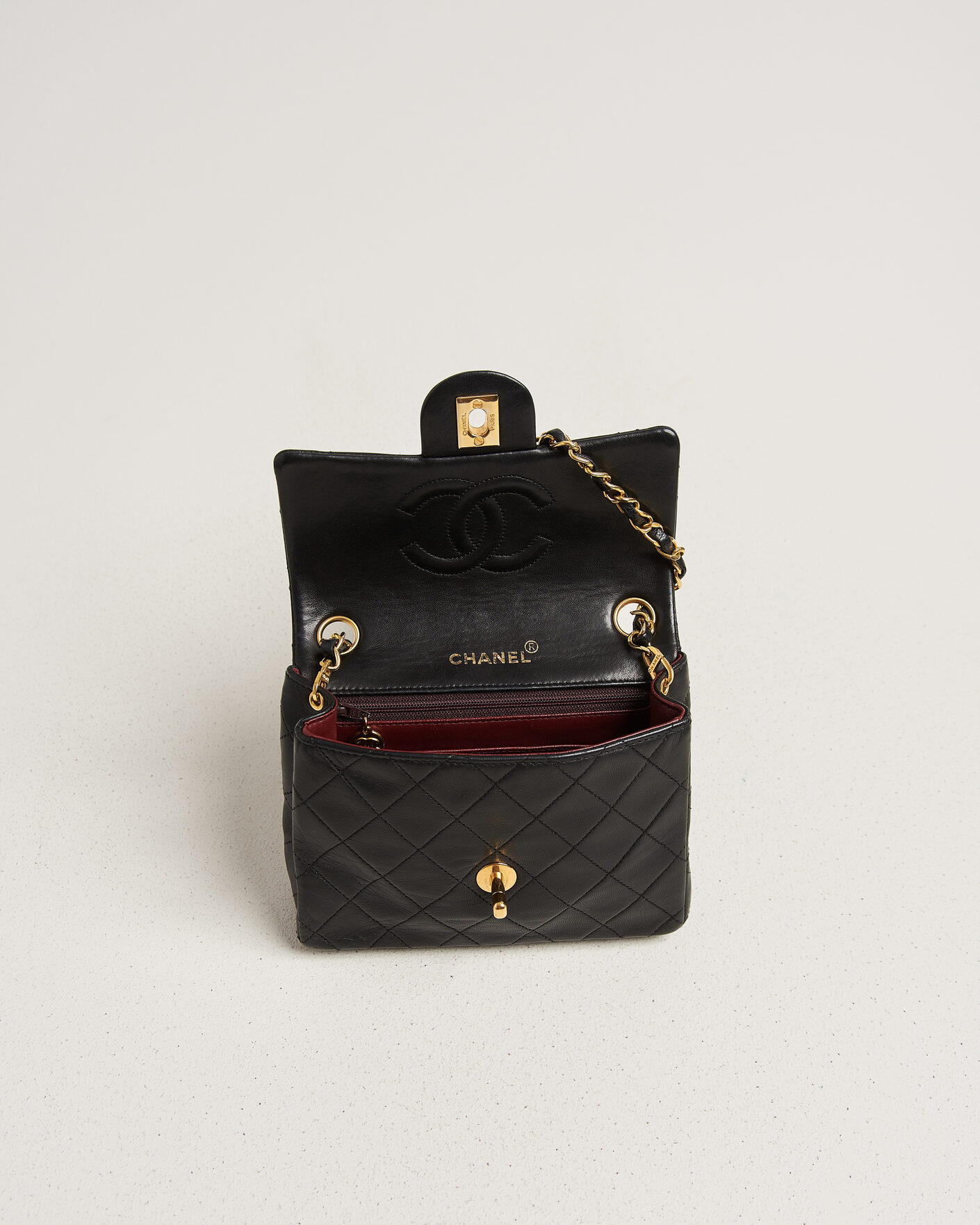 Uomini | Pre-Owned & Vintage Bags | Chanel Pre-Owned | Classic Mini Square Single Flap Bag Lambskin Black