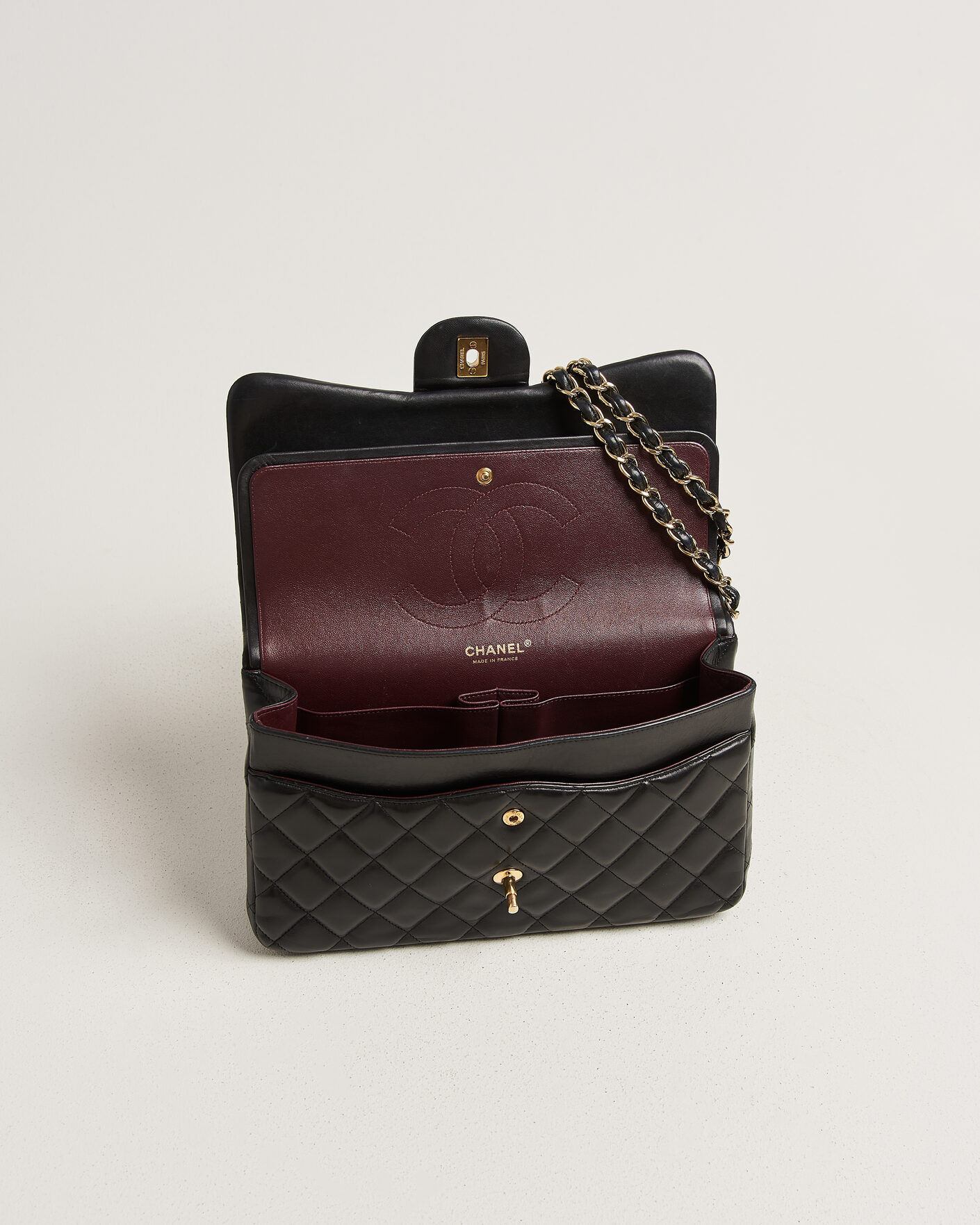 Uomini | Pre-Owned & Vintage Bags | Chanel Pre-Owned | Classic Jumbo Double Flap Bag Lambskin Black
