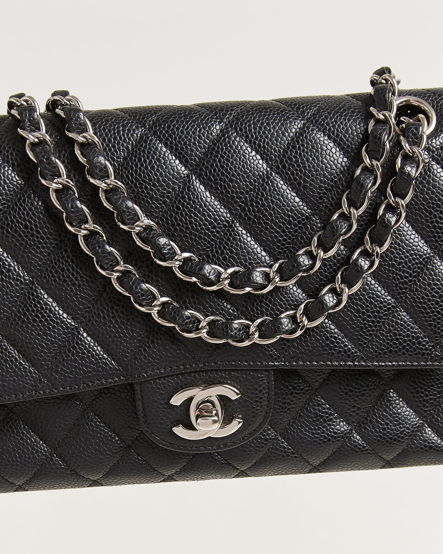 Uomini | Pre-Owned & Vintage Bags | Chanel Pre-Owned | Classic Medium Single Flap Bag Caviar Black