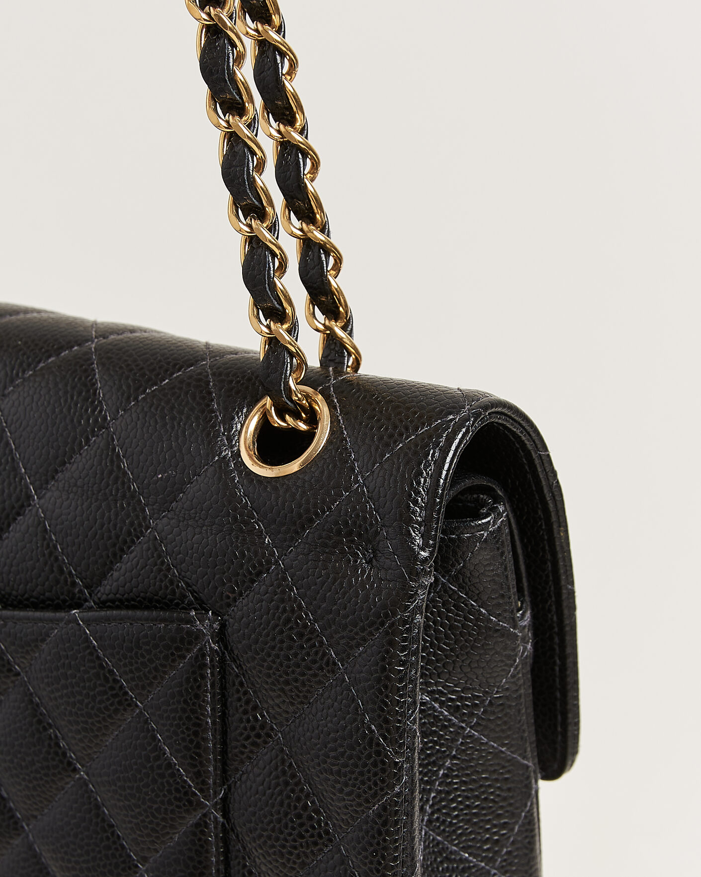 Uomini | Pre-Owned & Vintage Bags | Chanel Pre-Owned | Classic Medium Double Flap Bag Caviar Black