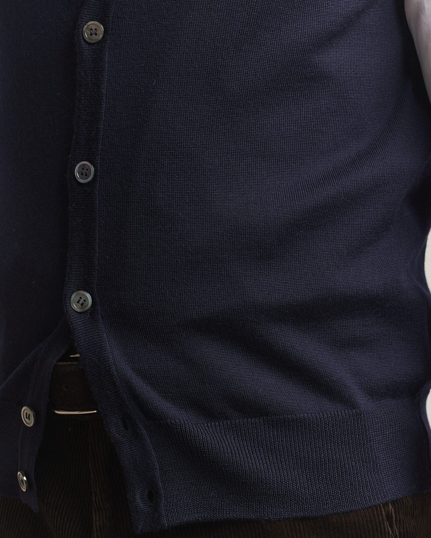 Uomini | Maglieria | Morgano | Extra Fine Merino Wool Sleevles Cardigan Vest Navy