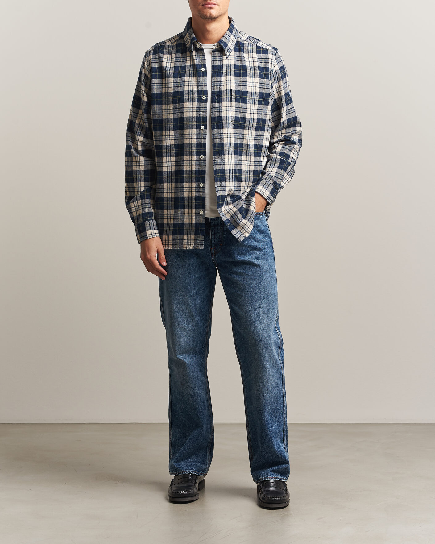 Uomini | Camicie | A Day's March | Classic Checked Flannel Shirt Navy/White