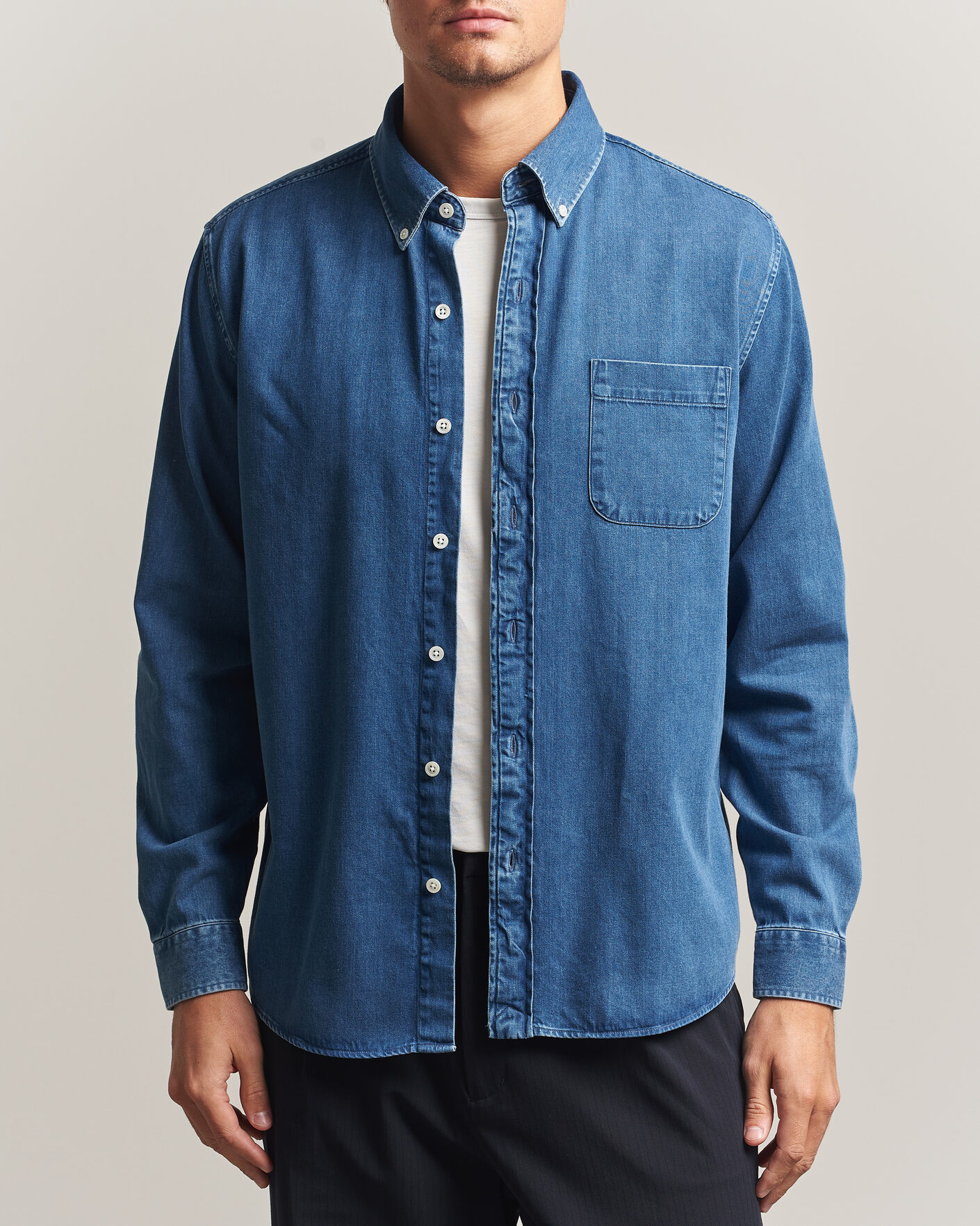 Uomini | Camicie | A Day's March | Original Button Down Denim Shirt Mid Blue
