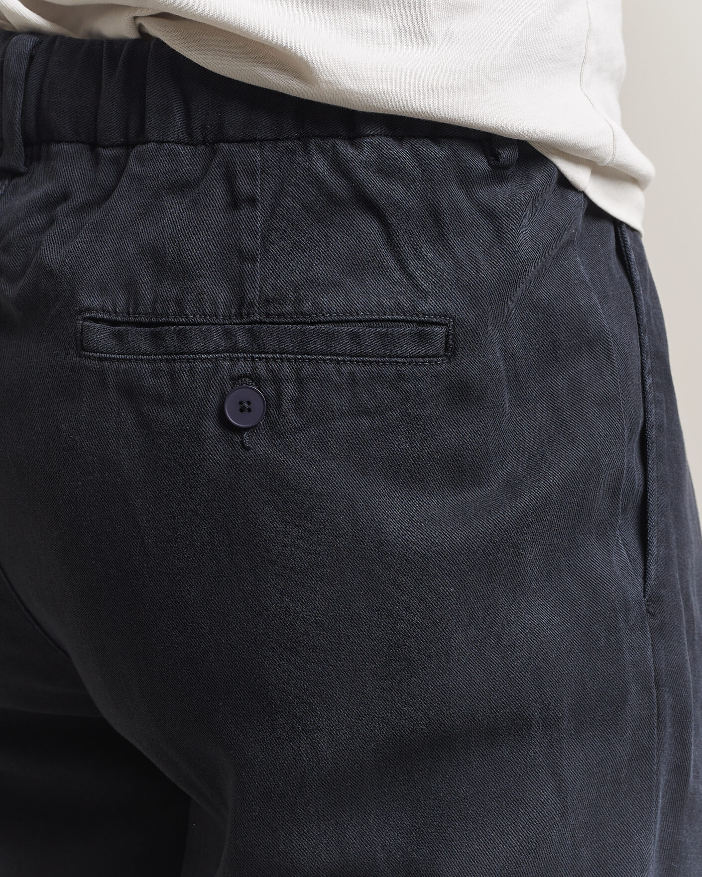 Uomini | Pantaloni | A Day's March | Smart Lyocell Trousers Navy