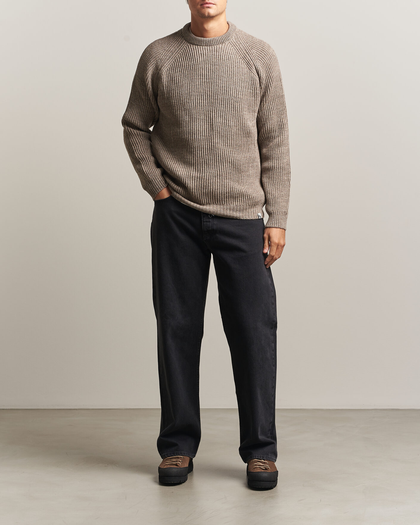 Uomini | Maglieria | Peregrine | Ford Knitted Wool Jumper Light Brown