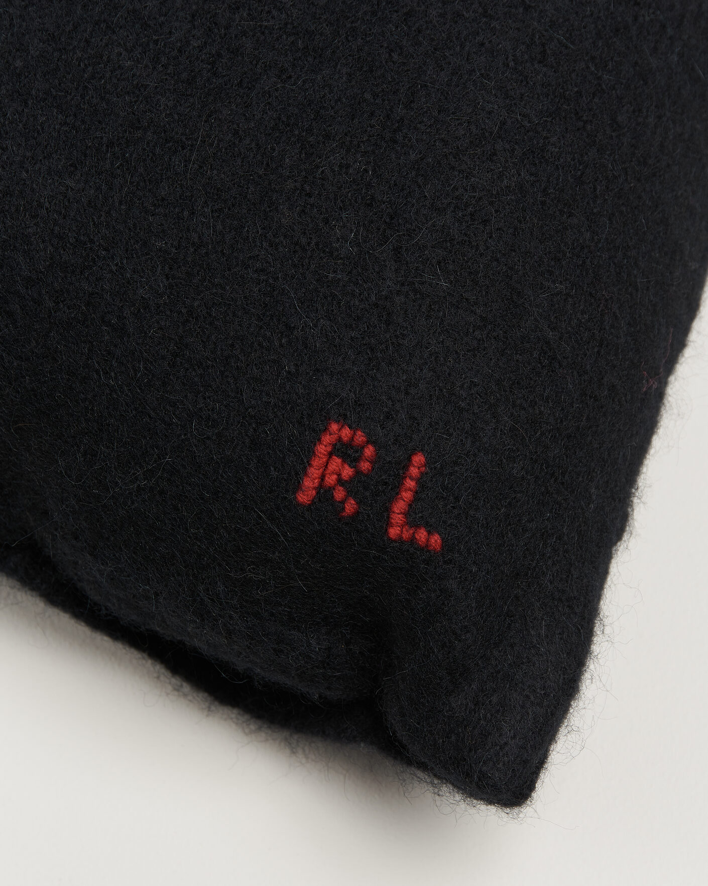 Uomini | Casa | Ralph Lauren Home | Ralph & Ricky Bear Wool/Alpaca Pillow Black