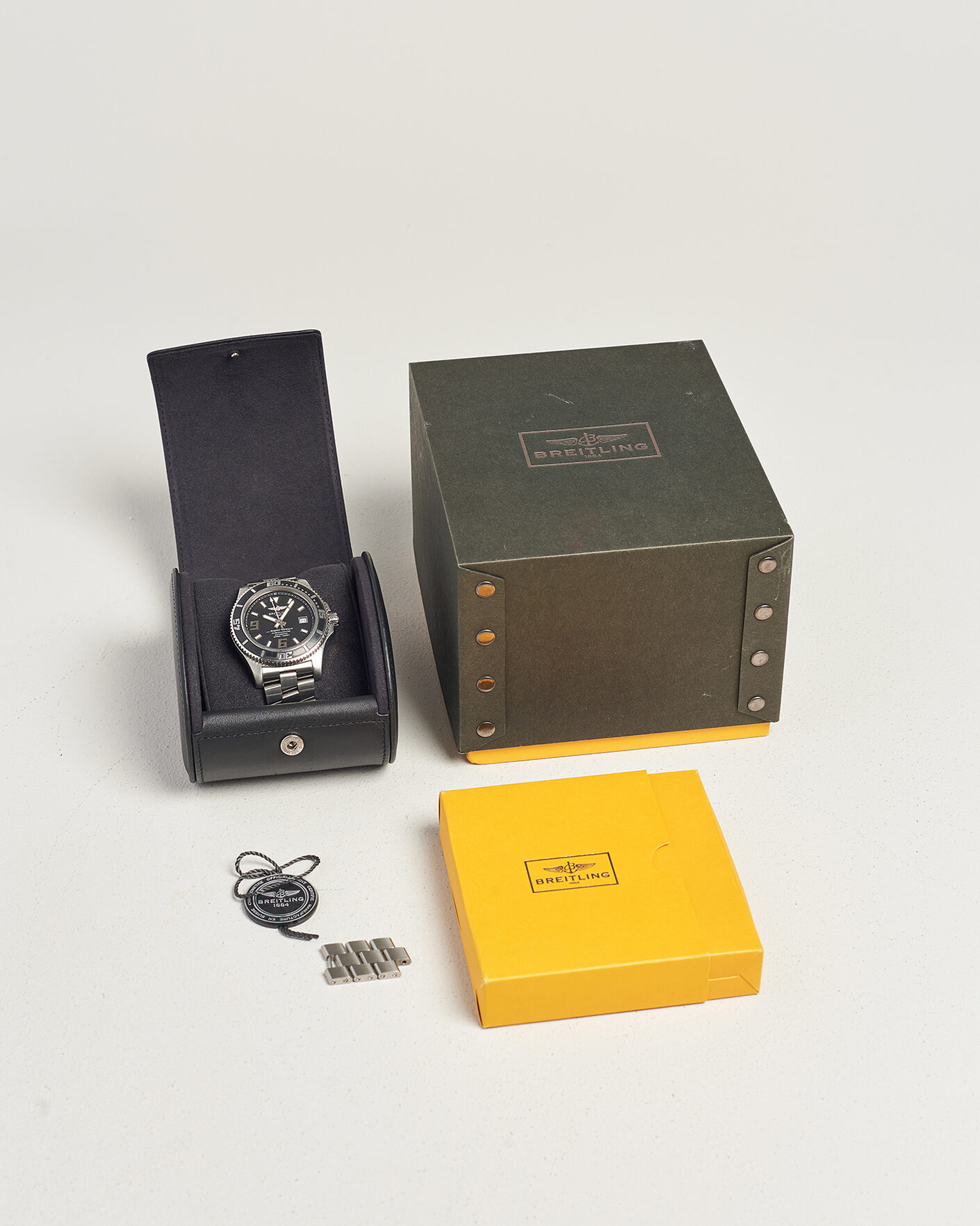 Uomini | Pre-Owned & Vintage Watches | Breitling Pre-Owned | Superocean 44