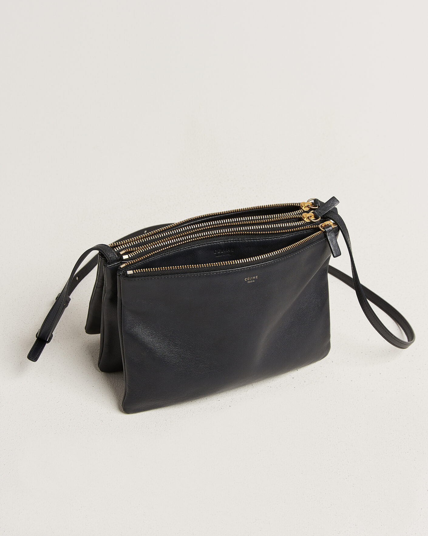 Uomini | Pre-Owned & Vintage Bags | Celine Pre-Owned | Trio Bag Medium Leather Black