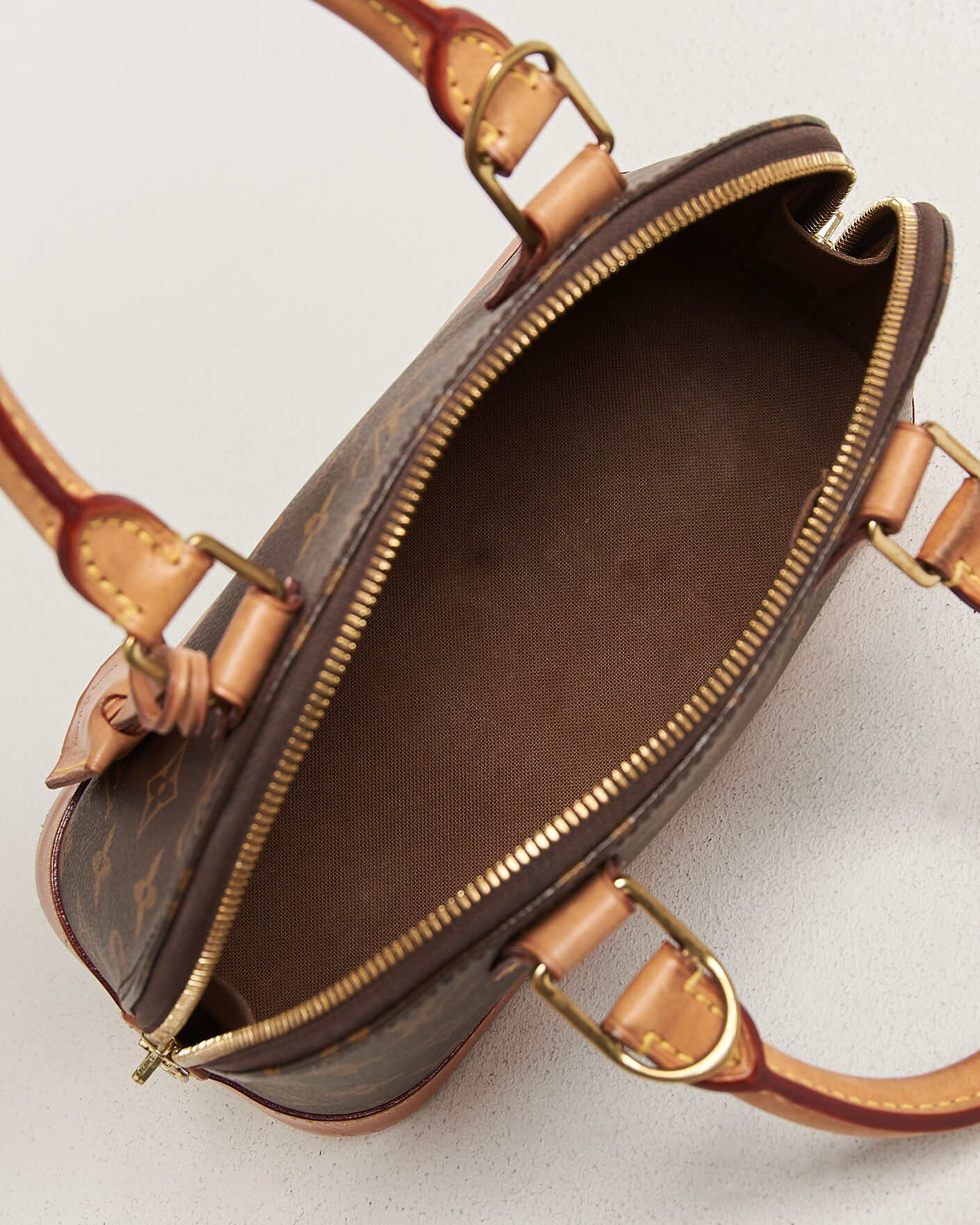 Uomini | Pre-Owned & Vintage Bags | Louis Vuitton Pre-Owned | Alma BB Monogram