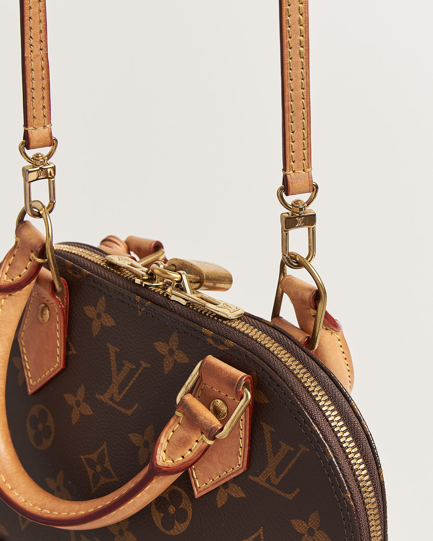 Uomini | Pre-Owned & Vintage Bags | Louis Vuitton Pre-Owned | Alma BB Monogram