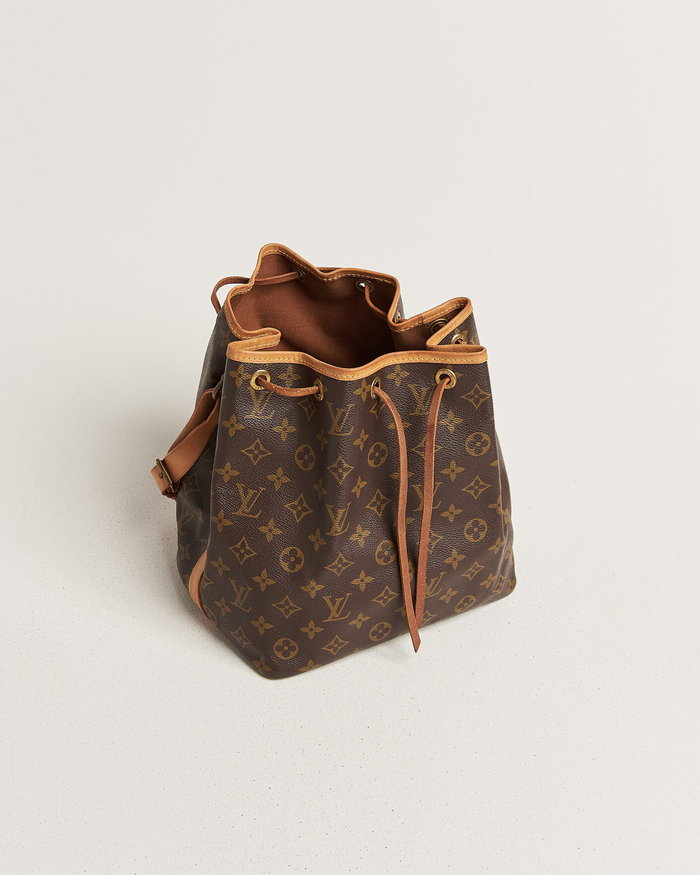 Uomini | Pre-Owned & Vintage Bags | Louis Vuitton Pre-Owned | Petit Noé Monogram