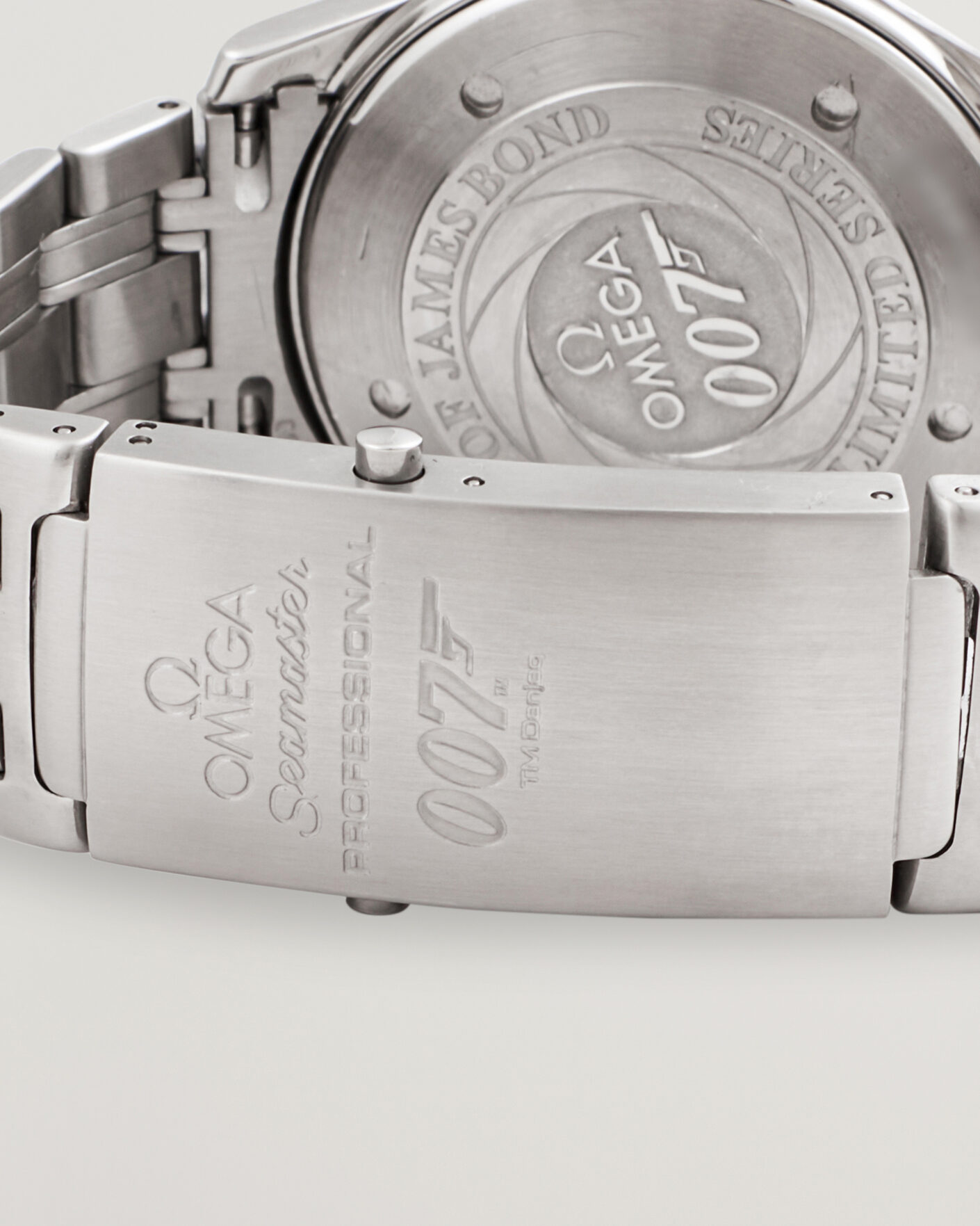 Uomini | Pre-Owned & Vintage Watches | Omega Pre-Owned | Seamaster 300M 007 James Bond