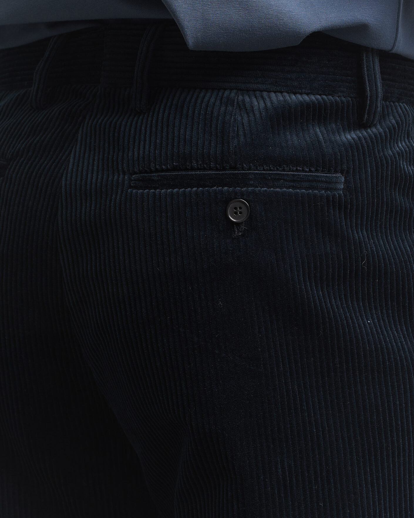 Uomini | Pantaloni | Filippa K | Julian Corduroy Chino Trousers Dark Navy