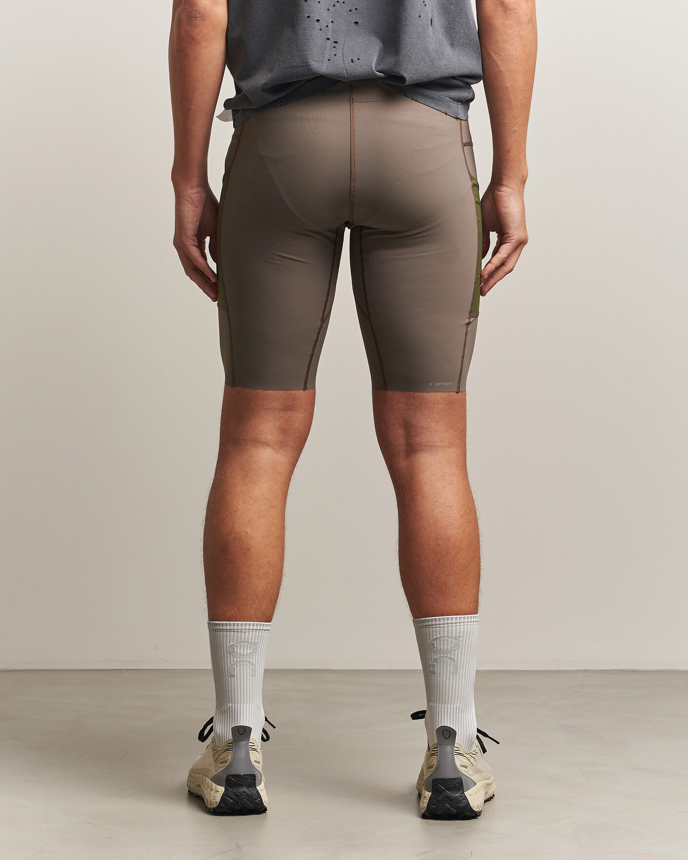 Uomini | Pantaloncini | Satisfy | TechSilk Evo 9 Inch Half Tights Dark Natural