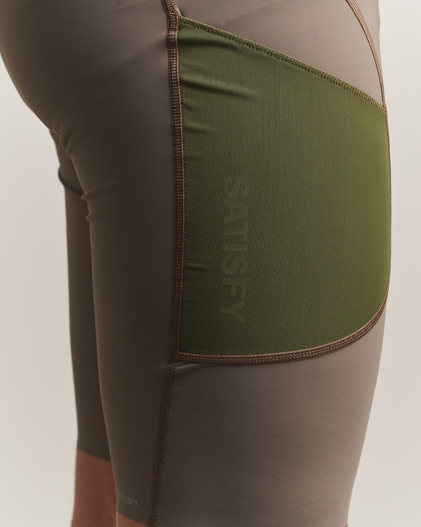 Uomini | Pantaloncini | Satisfy | TechSilk Evo 9 Inch Half Tights Dark Natural