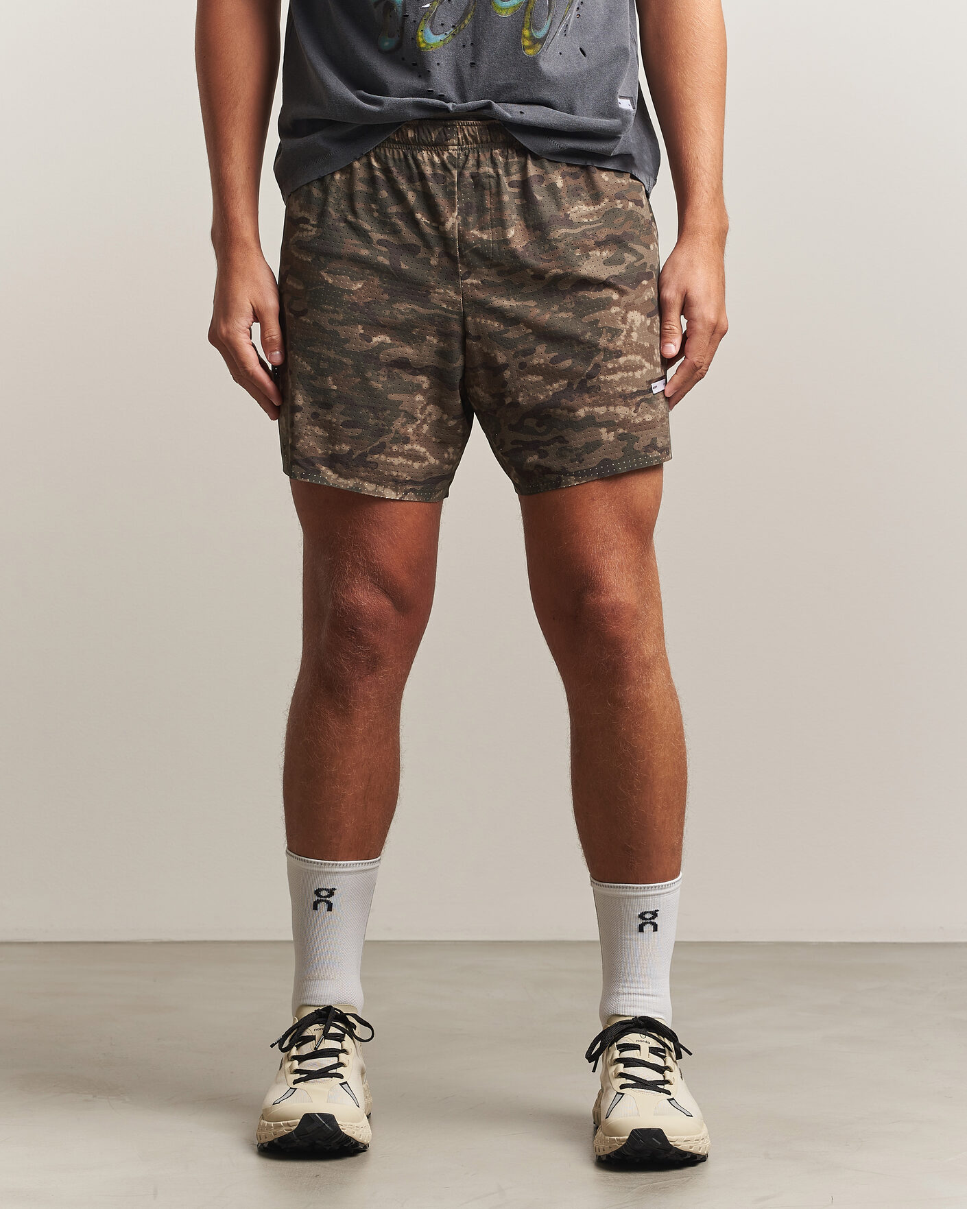 Uomini | Pantaloncini | Satisfy | Space-O 5 Inch Shorts Overland Trek Camo