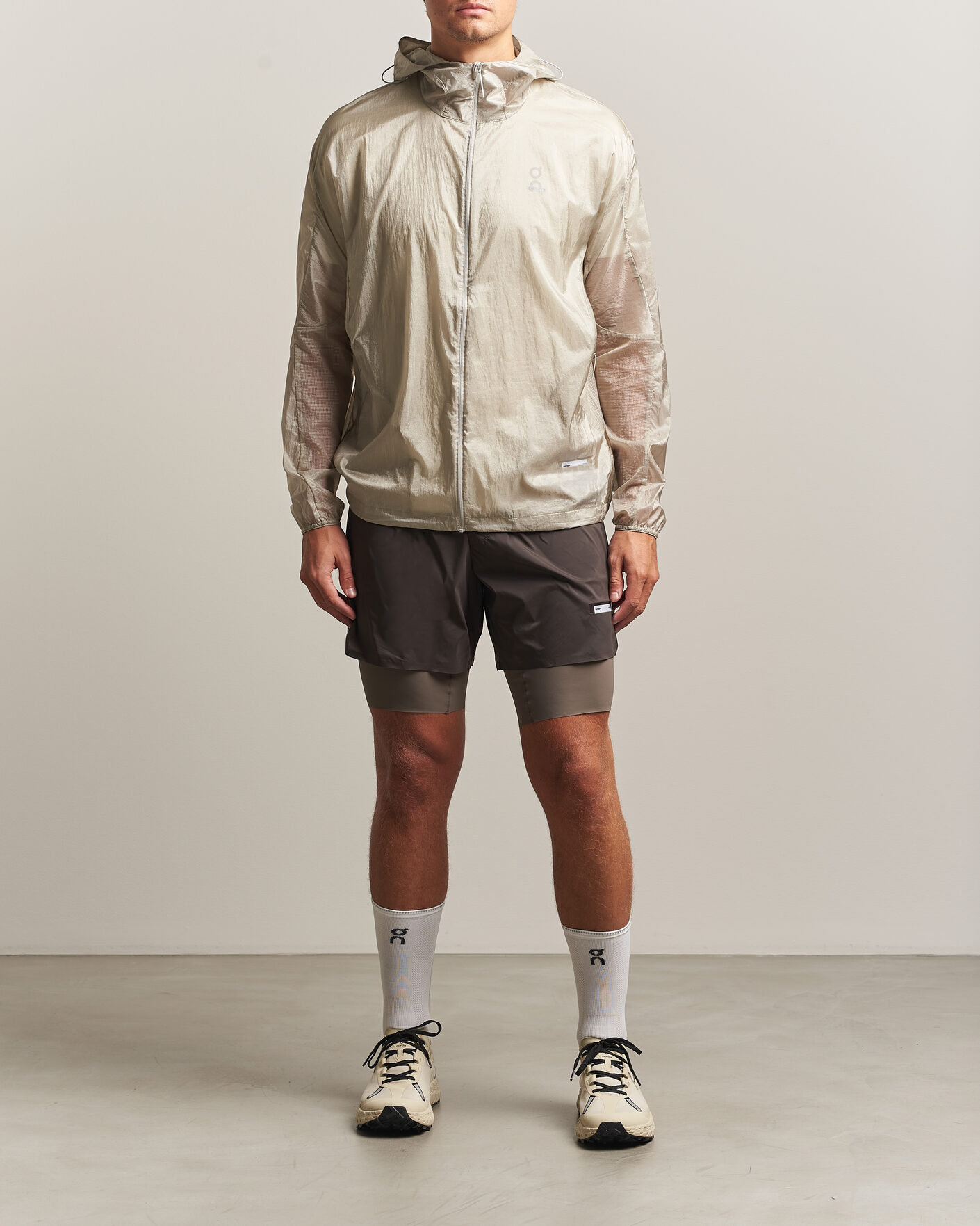 Uomini | Pantaloncini | Satisfy | TechSilk 8 Inch Shorts Quicksand