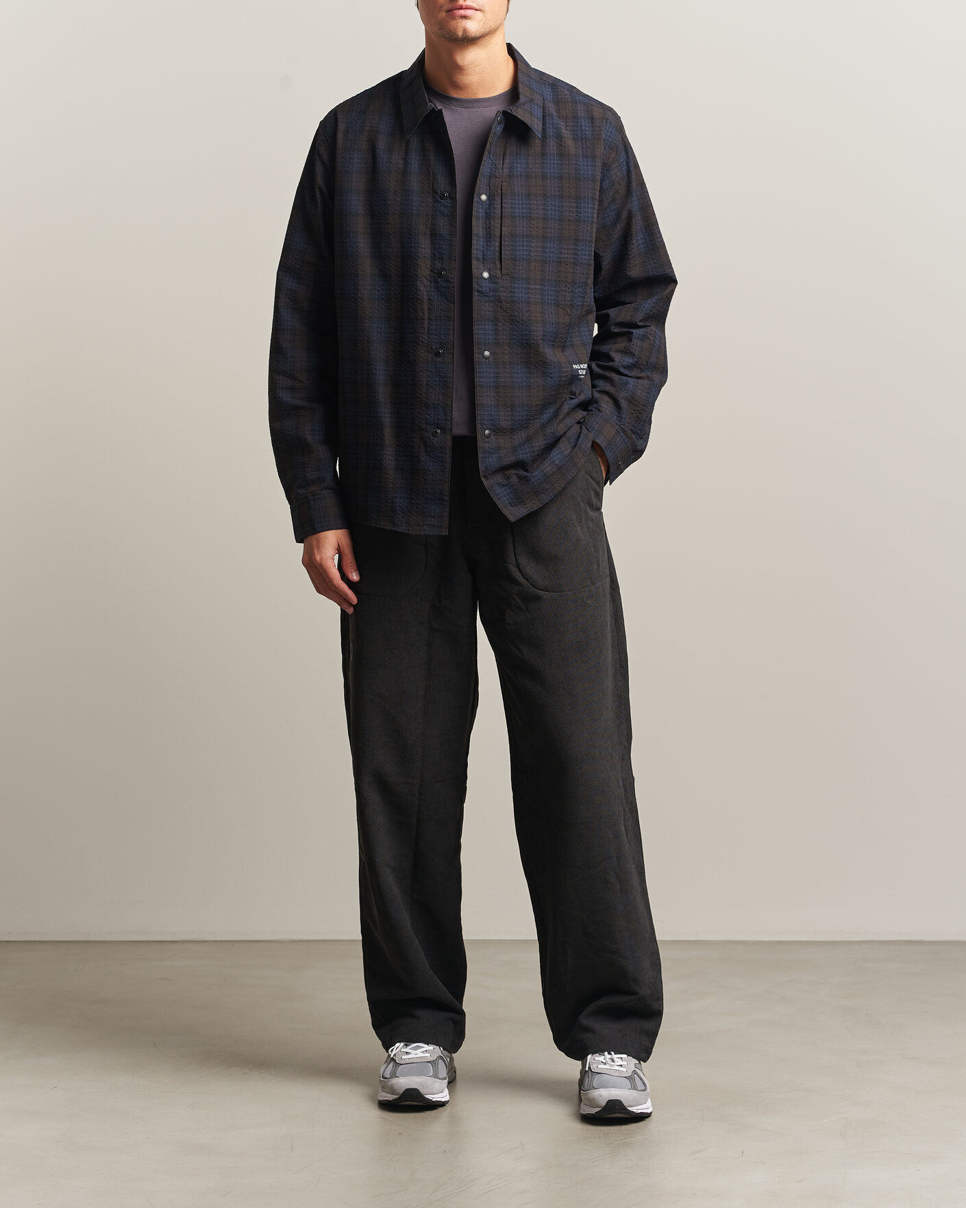 Uomini | Pantaloni | Pas Normal Studios | Off-Race Tech Corduroy Pants Black
