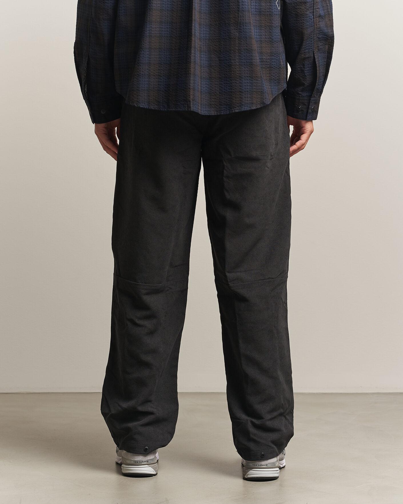 Uomini | Pantaloni | Pas Normal Studios | Off-Race Tech Corduroy Pants Black