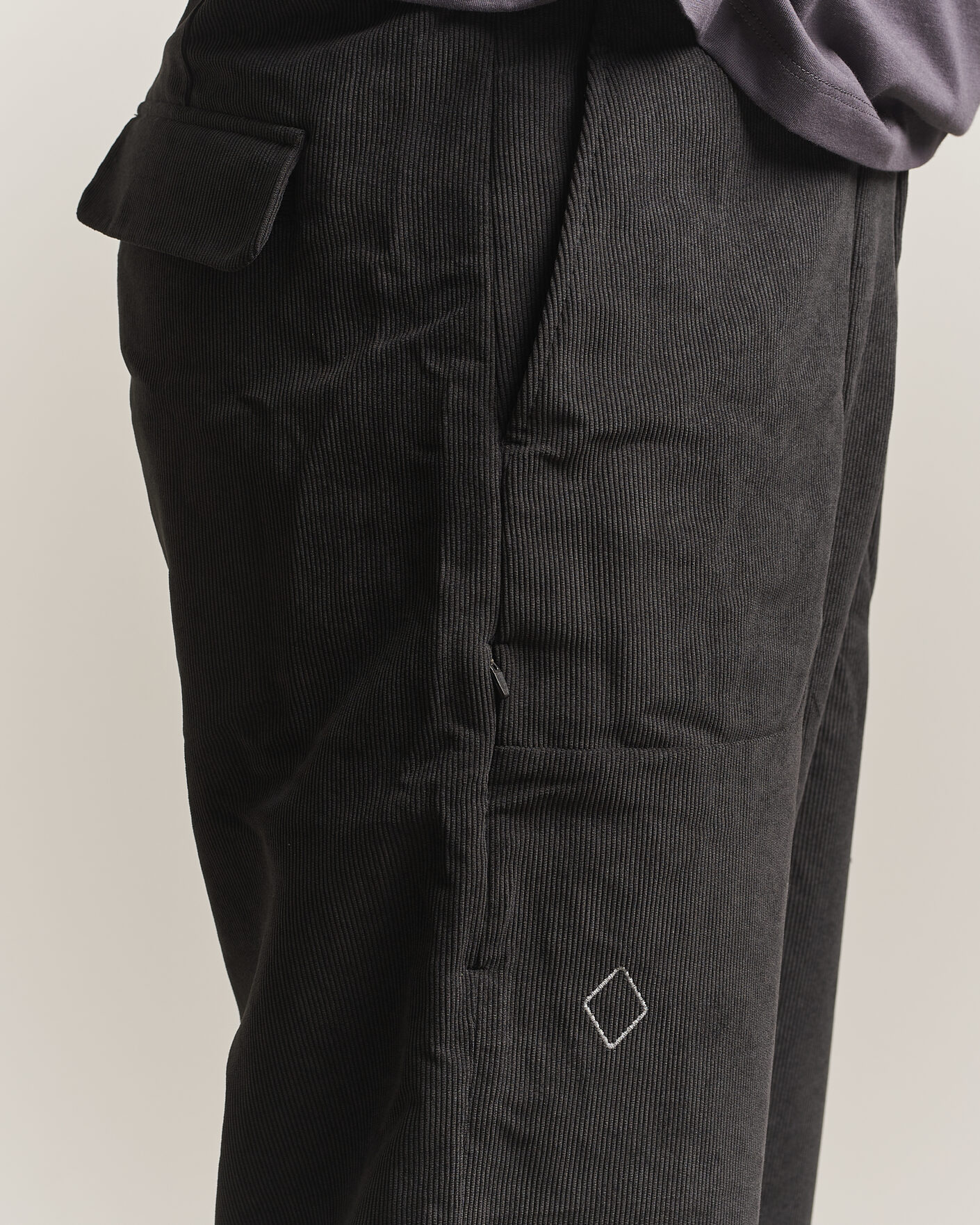 Uomini | Pantaloni | Pas Normal Studios | Off-Race Tech Corduroy Pants Black