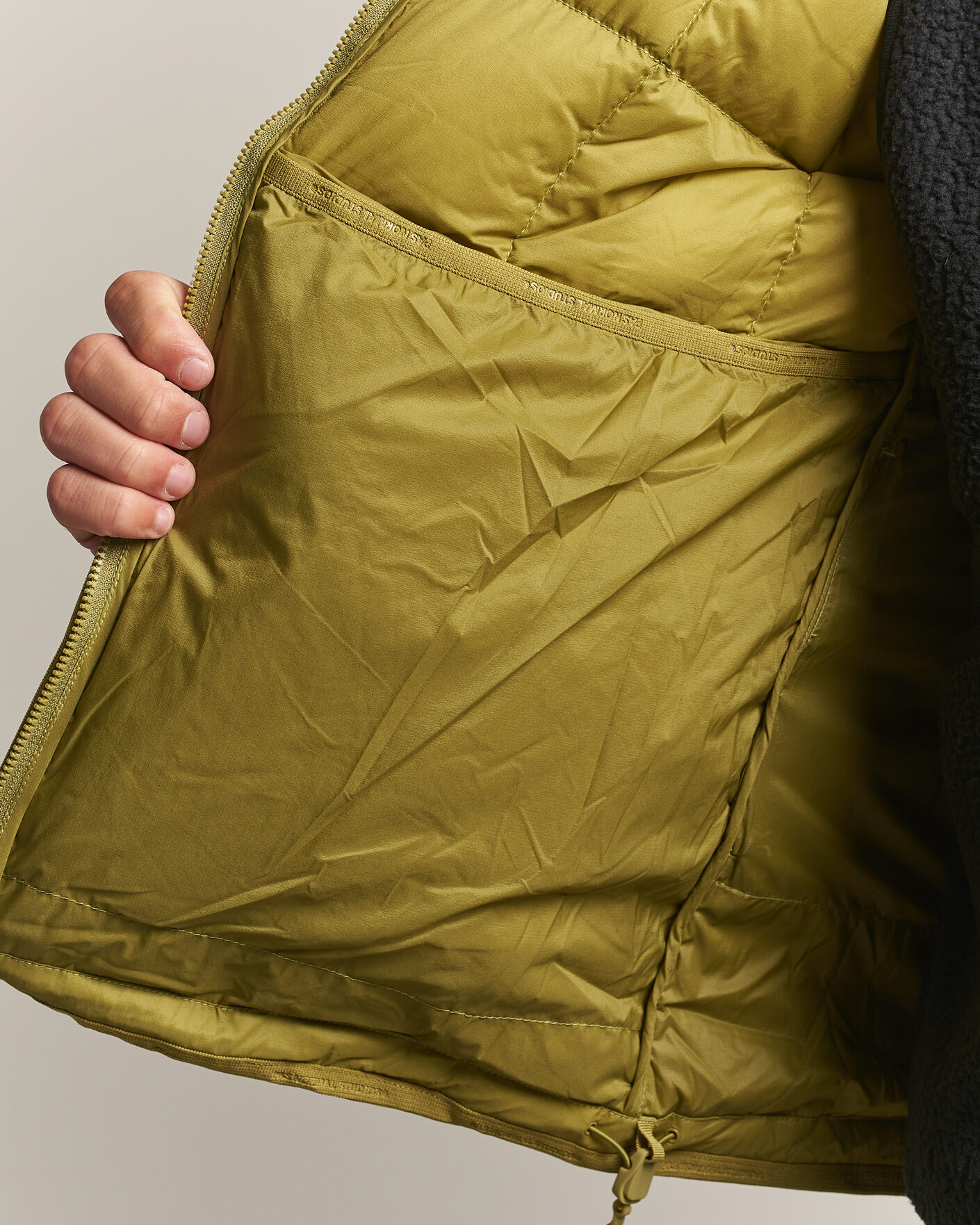 Uomini | Giacche | Pas Normal Studios | Off-Race Down Liner Jacket Dark Lime