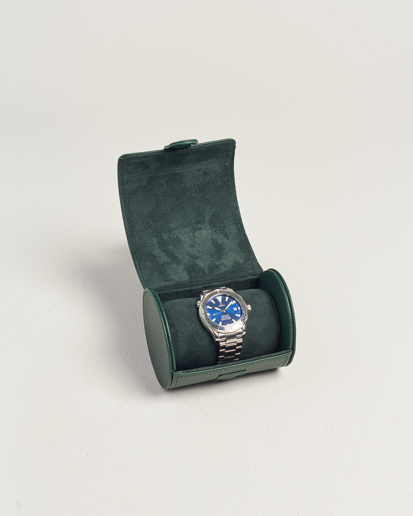 Uomini | Pre-Owned & Vintage Watches | Omega Pre-Owned | Seamaster 300M Electric Blue