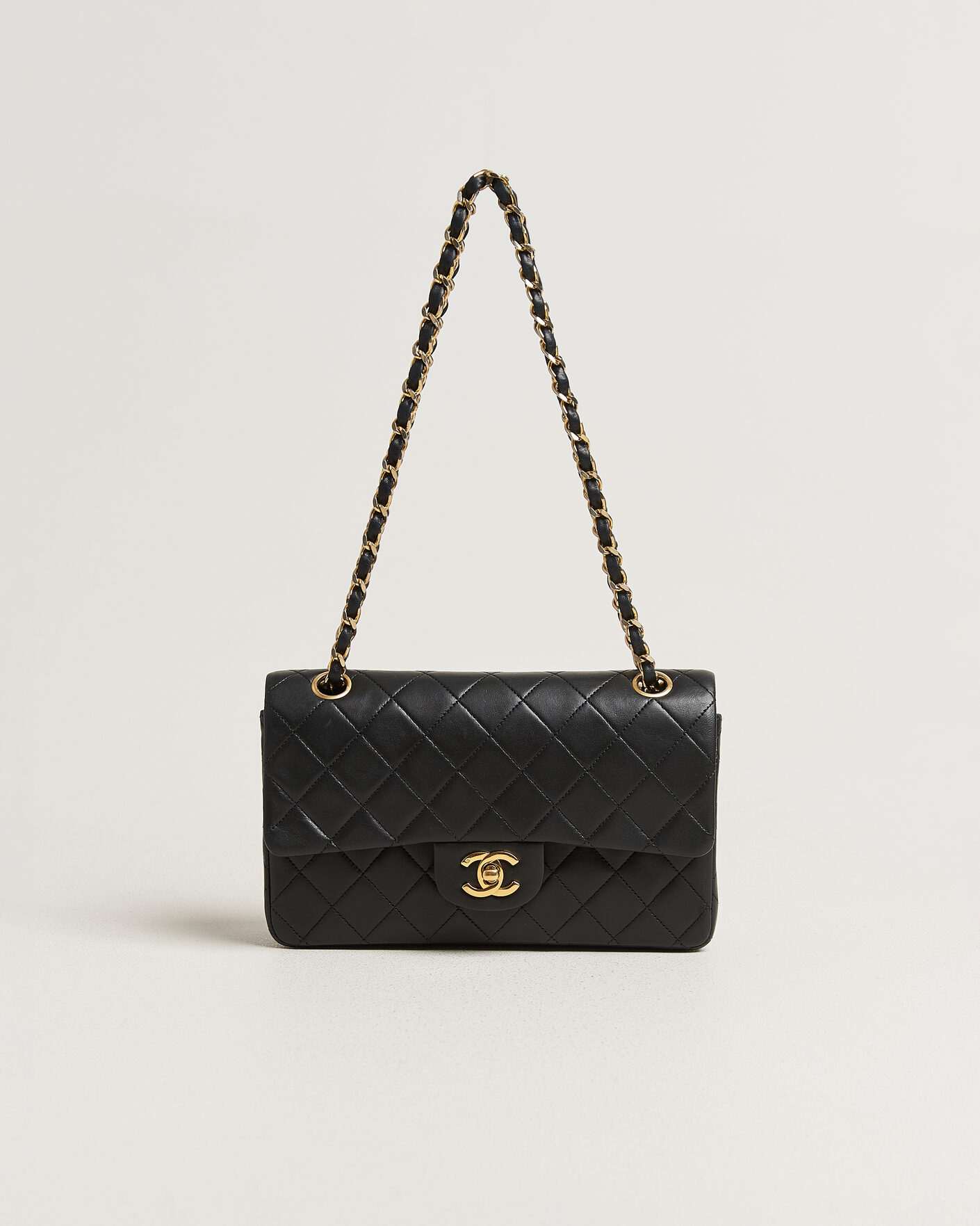 Uomini | Pre-Owned & Vintage Bags | Chanel Pre-Owned | Classic Small Double Flap Bag Lambskin Black