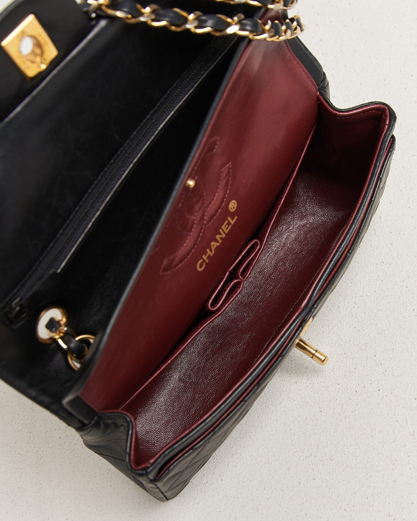 Uomini | Pre-Owned & Vintage Bags | Chanel Pre-Owned | Classic Small Double Flap Bag Lambskin Black
