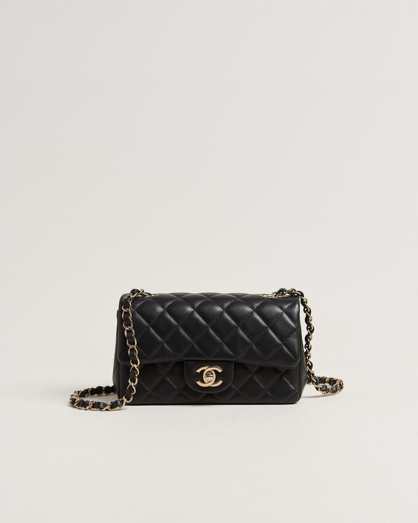 Uomini | Pre-Owned & Vintage Bags | Chanel Pre-Owned | Classic Mini Rectangular Single Flap Bag Lambskin Black
