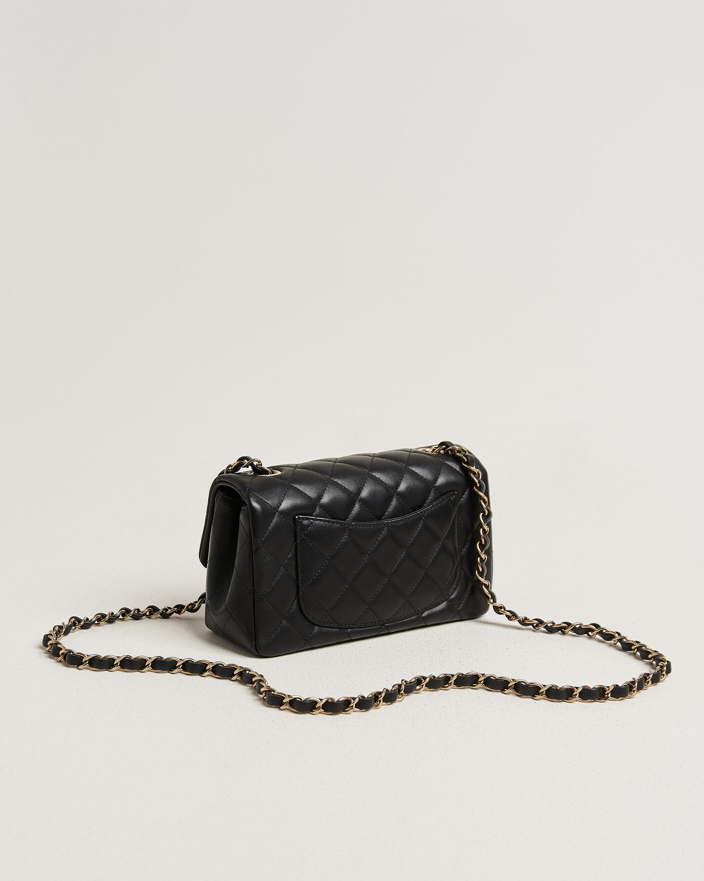Uomini | Pre-Owned & Vintage Bags | Chanel Pre-Owned | Classic Mini Rectangular Single Flap Bag Lambskin Black