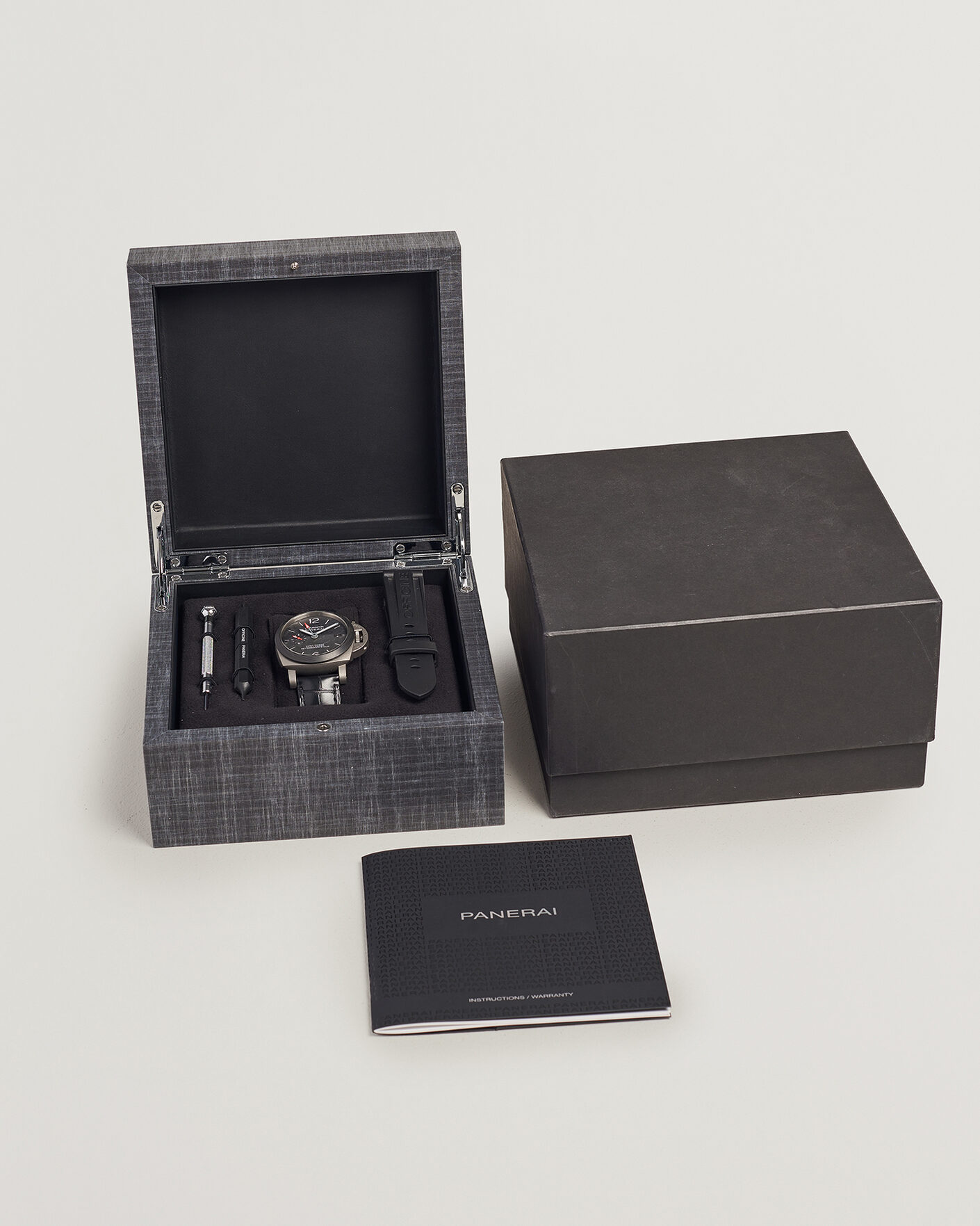 Uomini | Pre-Owned & Vintage Watches | Panerai Pre-Owned | Luna Rossa PAM 1096 