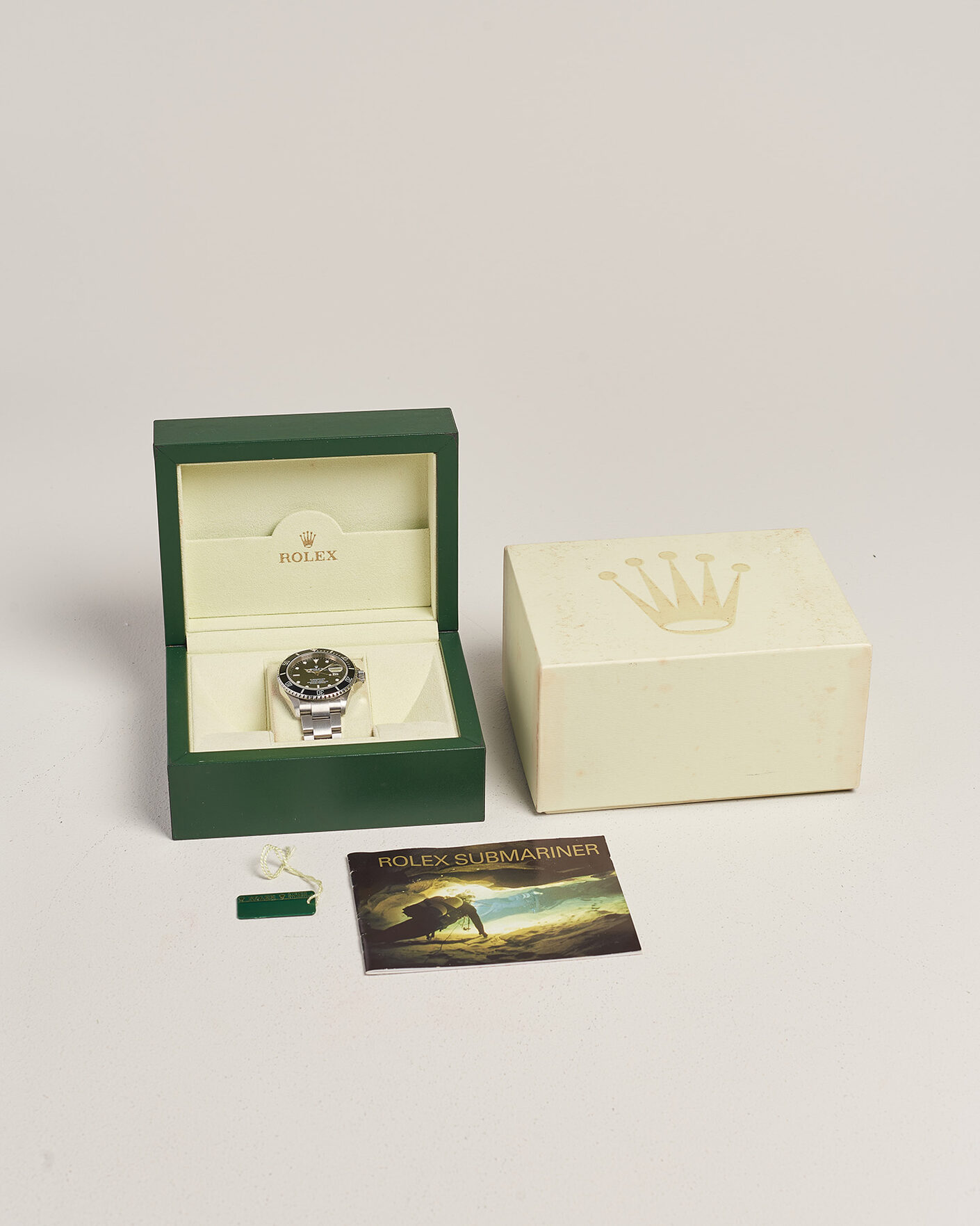 Uomini | Pre-Owned & Vintage Watches | Rolex Pre-Owned | Submariner Date