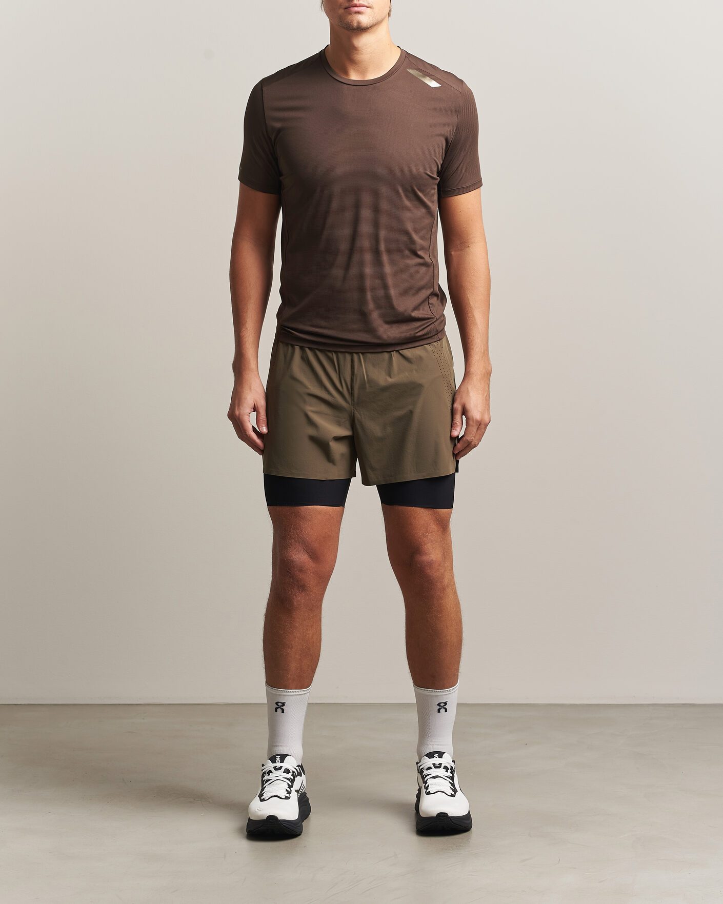 Uomini | Pantaloncini | SOAR Running | Dual Run Shorts Khaki