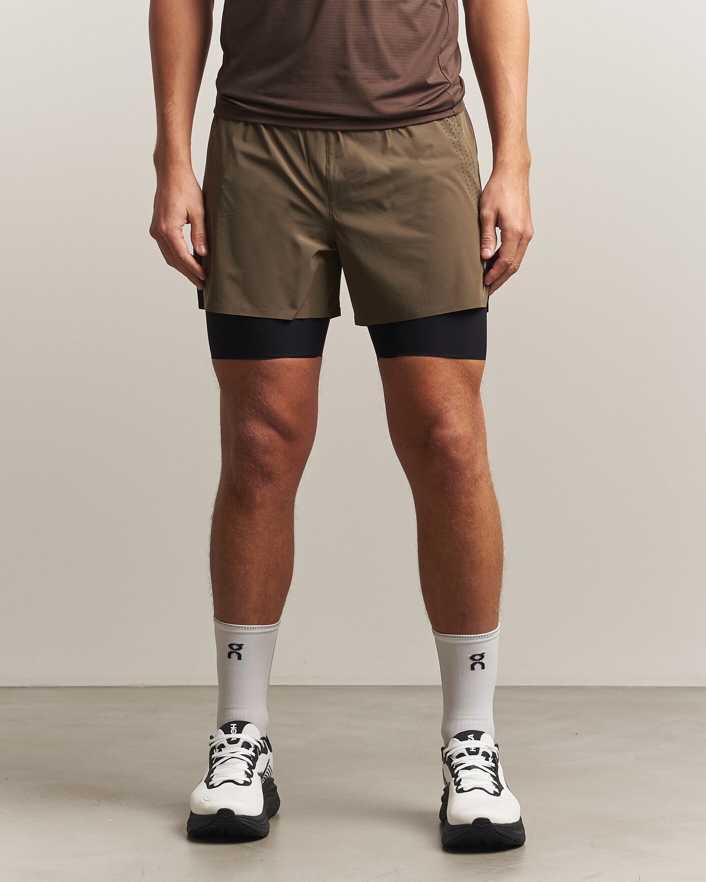 Uomini | Pantaloncini | SOAR Running | Dual Run Shorts Khaki