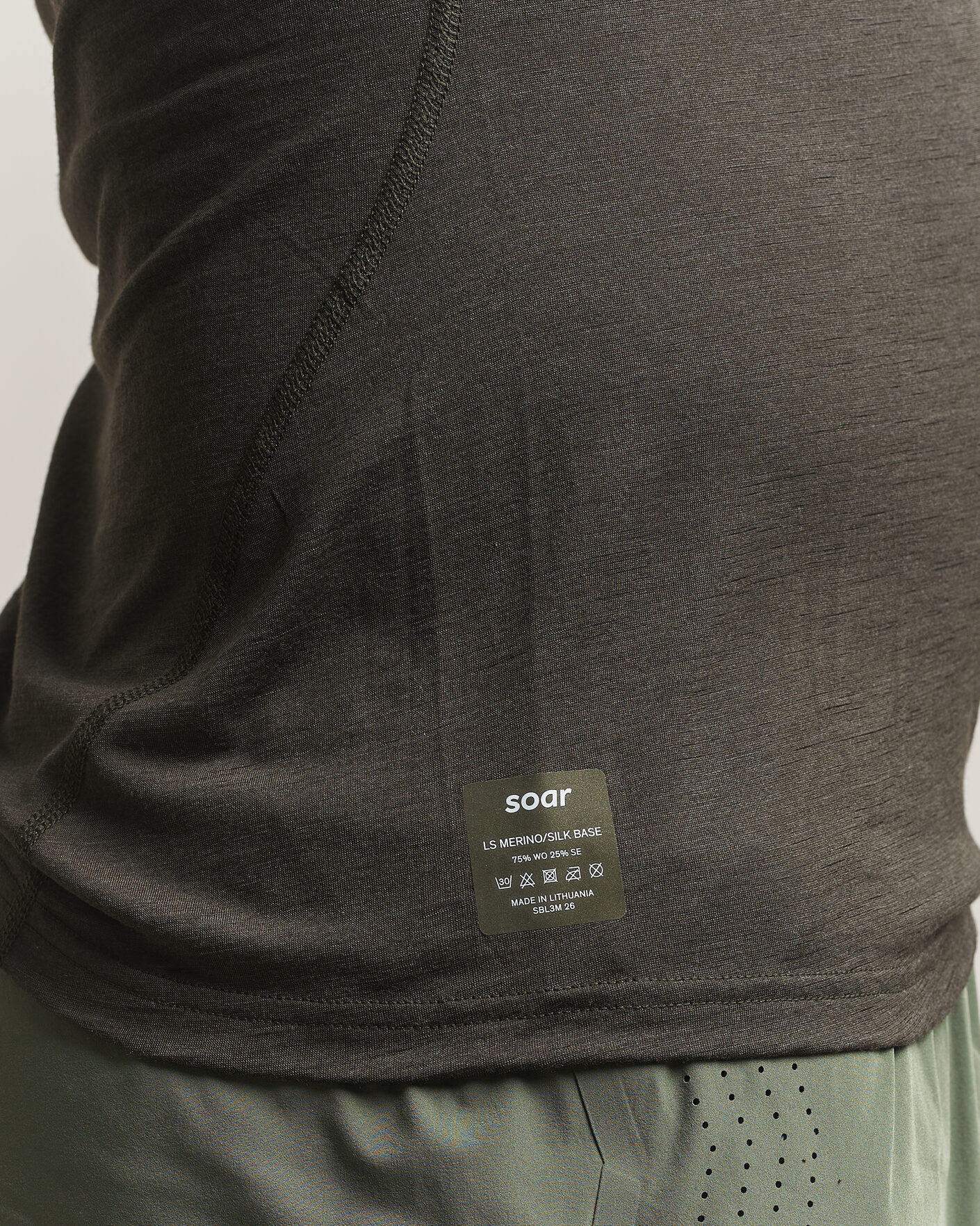 Uomini | Maglieria | SOAR Running | LS Merino/Silk Base Layer Forest