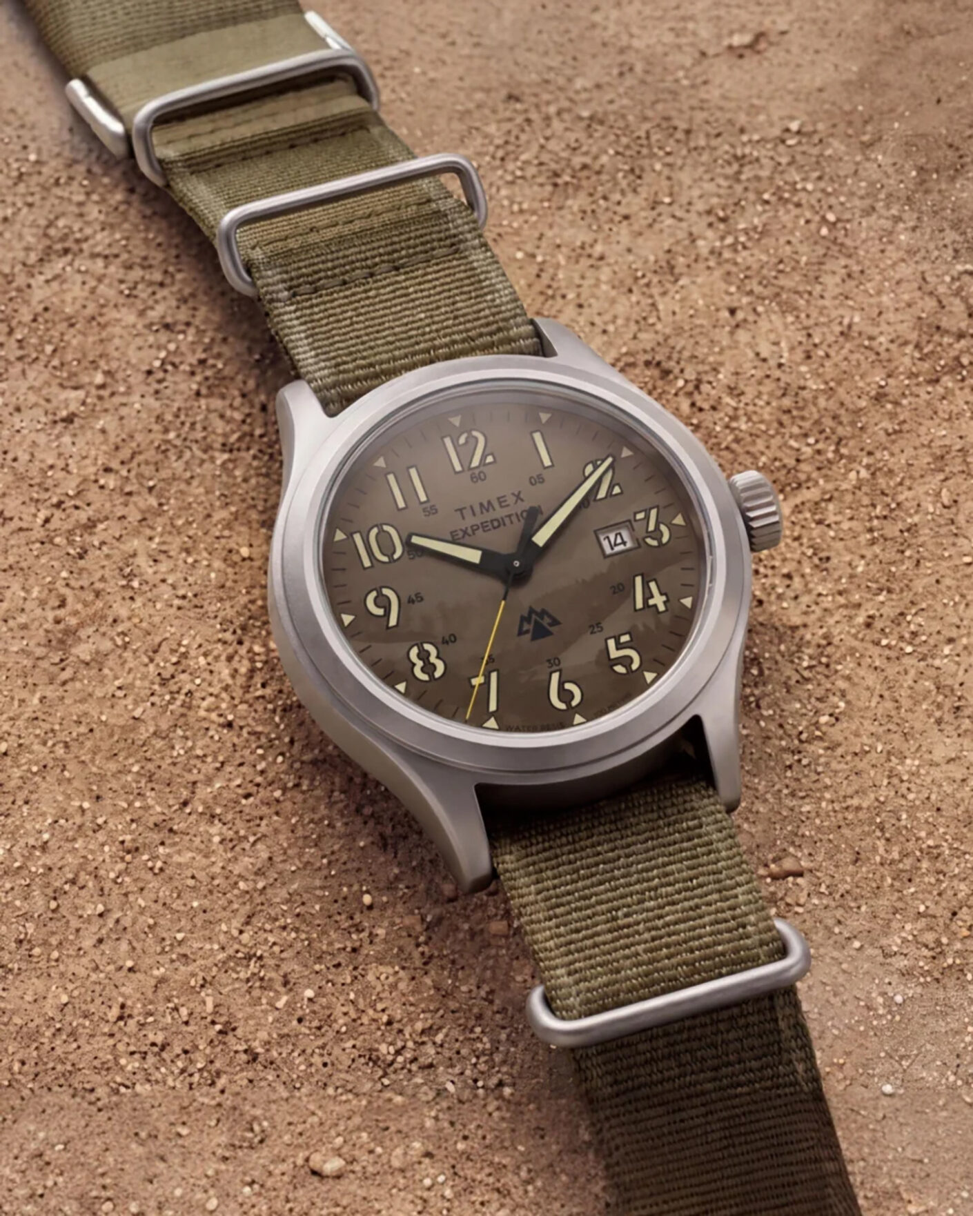 Uomini | Timex Expedition Sierra Fabric Strap 40mm Khaki Camo Dial | Timex | Expedition Sierra Fabric Strap 40mm Khaki Camo Dial