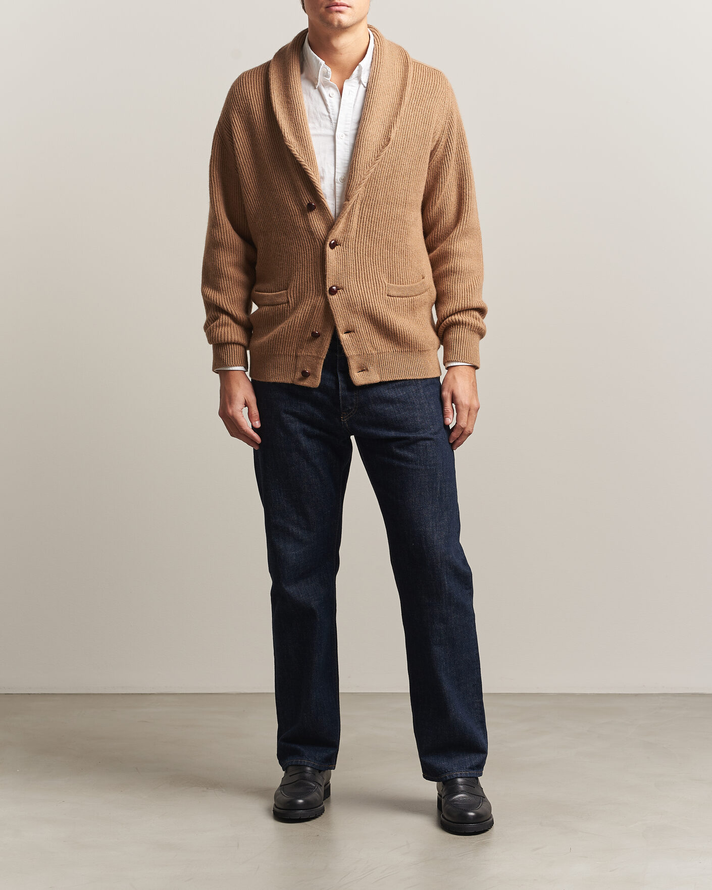 Uomini | Maglieria | William Lockie | Windsor Camelhair Shawl Cardigan Natural Brown