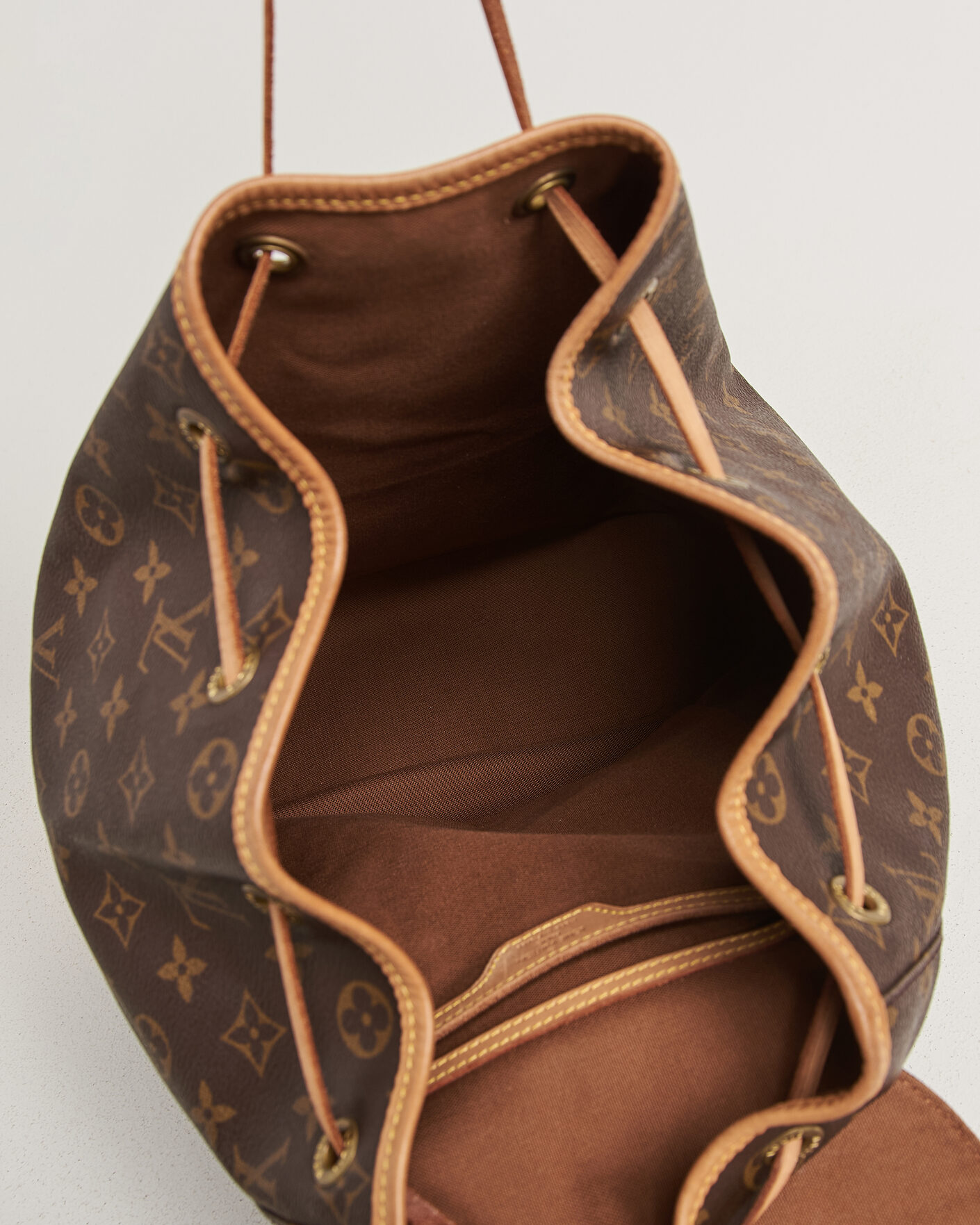 Uomini | Pre-Owned & Vintage Bags | Louis Vuitton Pre-Owned | Montsouris GM Backpack Monogram