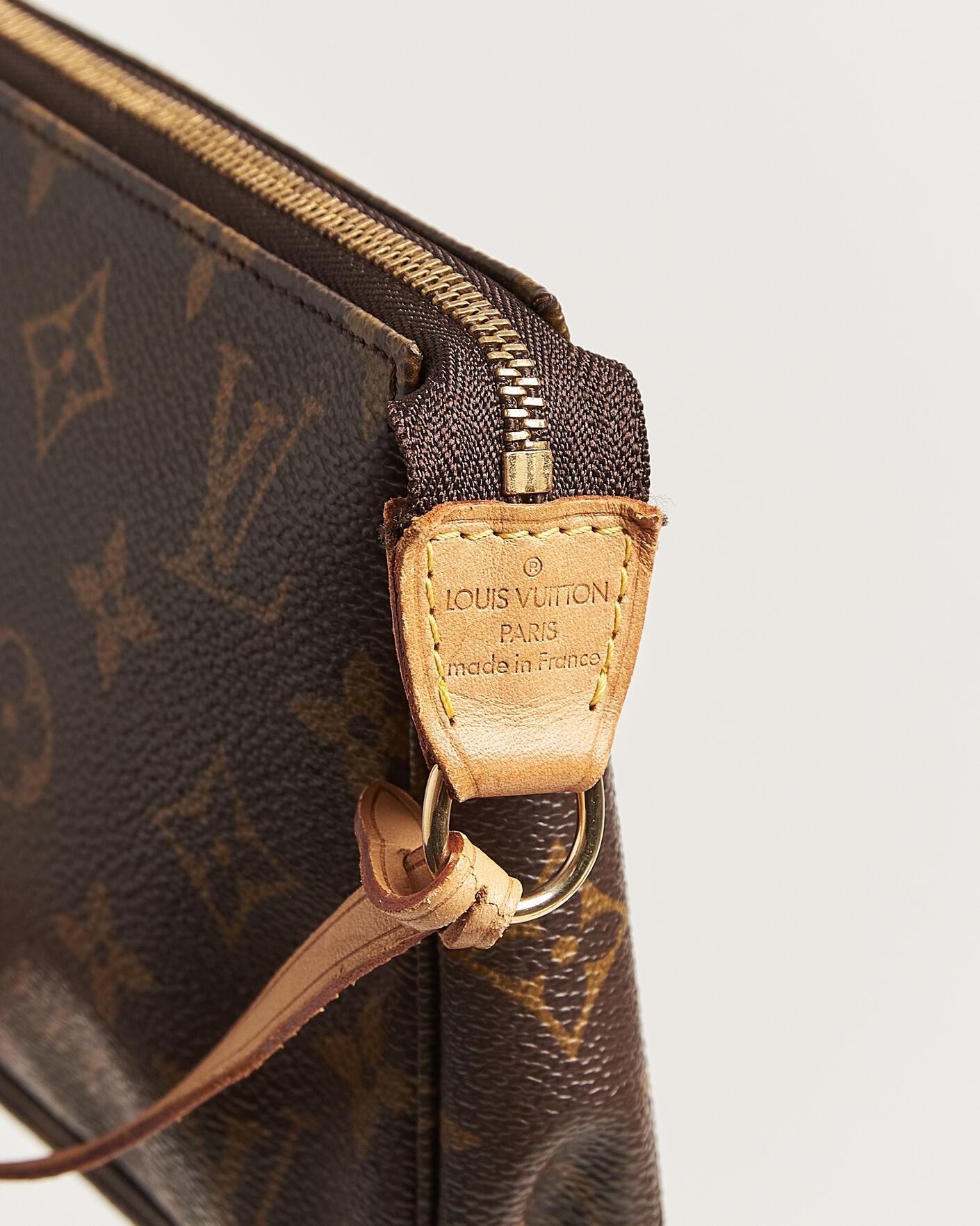 Uomini | Pre-Owned & Vintage Bags | Louis Vuitton Pre-Owned | Pochette Accessoires Monogram