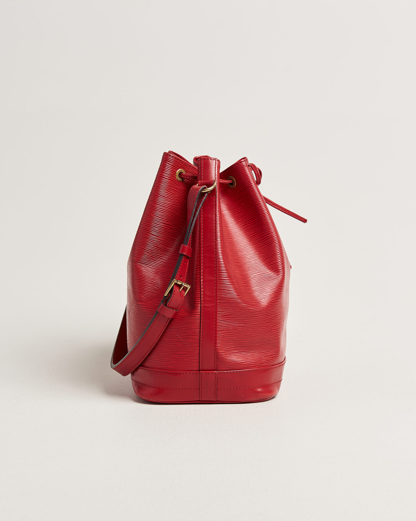 Uomini | Pre-Owned & Vintage Bags | Louis Vuitton Pre-Owned | Noé Epi Leather Red
