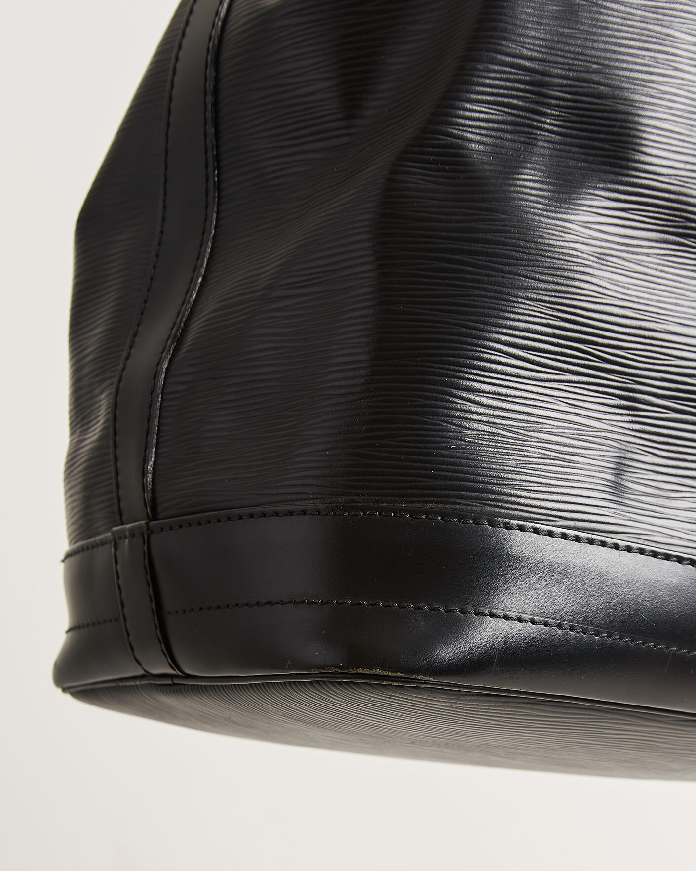 Uomini | Pre-Owned & Vintage Bags | Louis Vuitton Pre-Owned | Noé Epi Leather Black